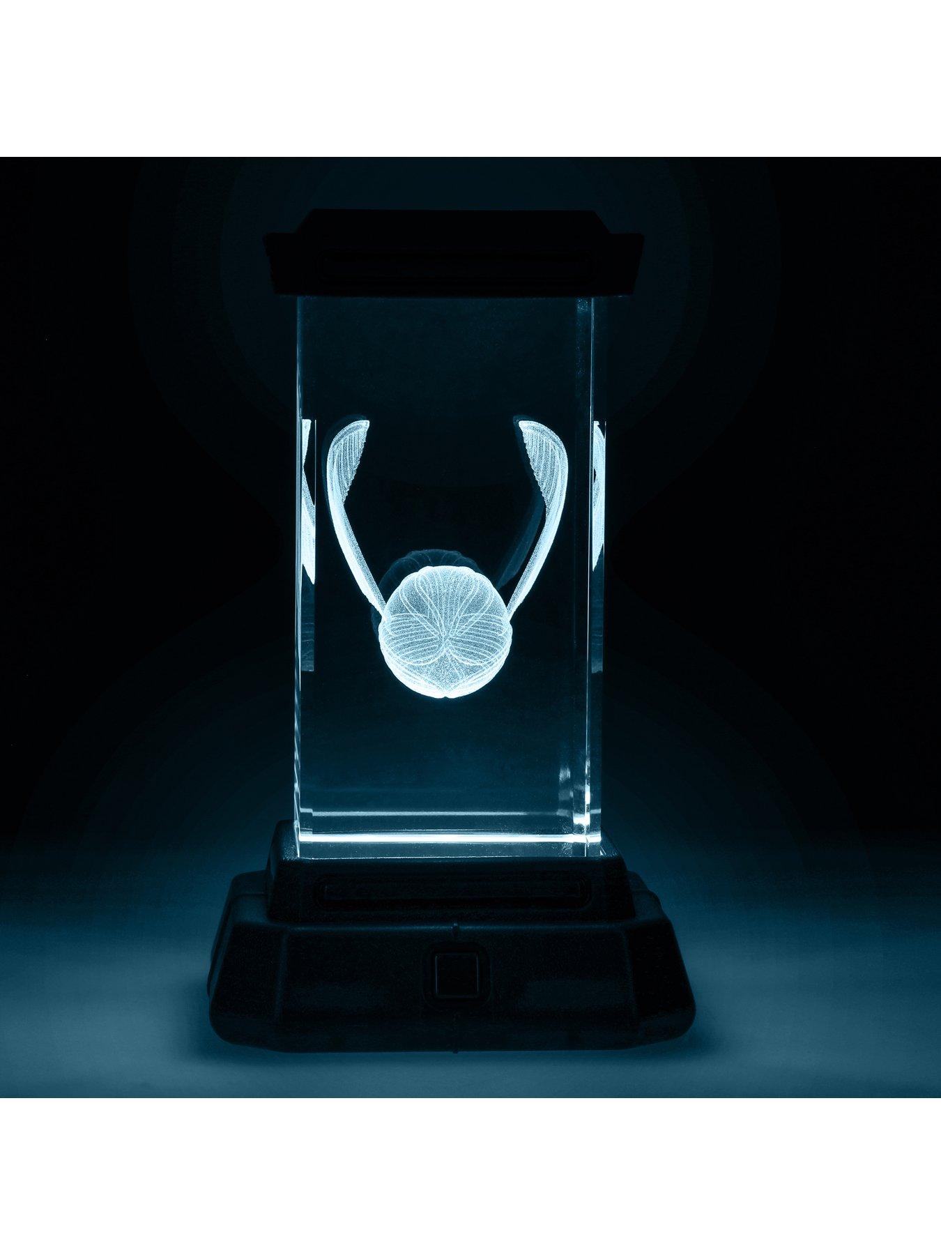 harry-potter-golden-snitch-holographic-lightback