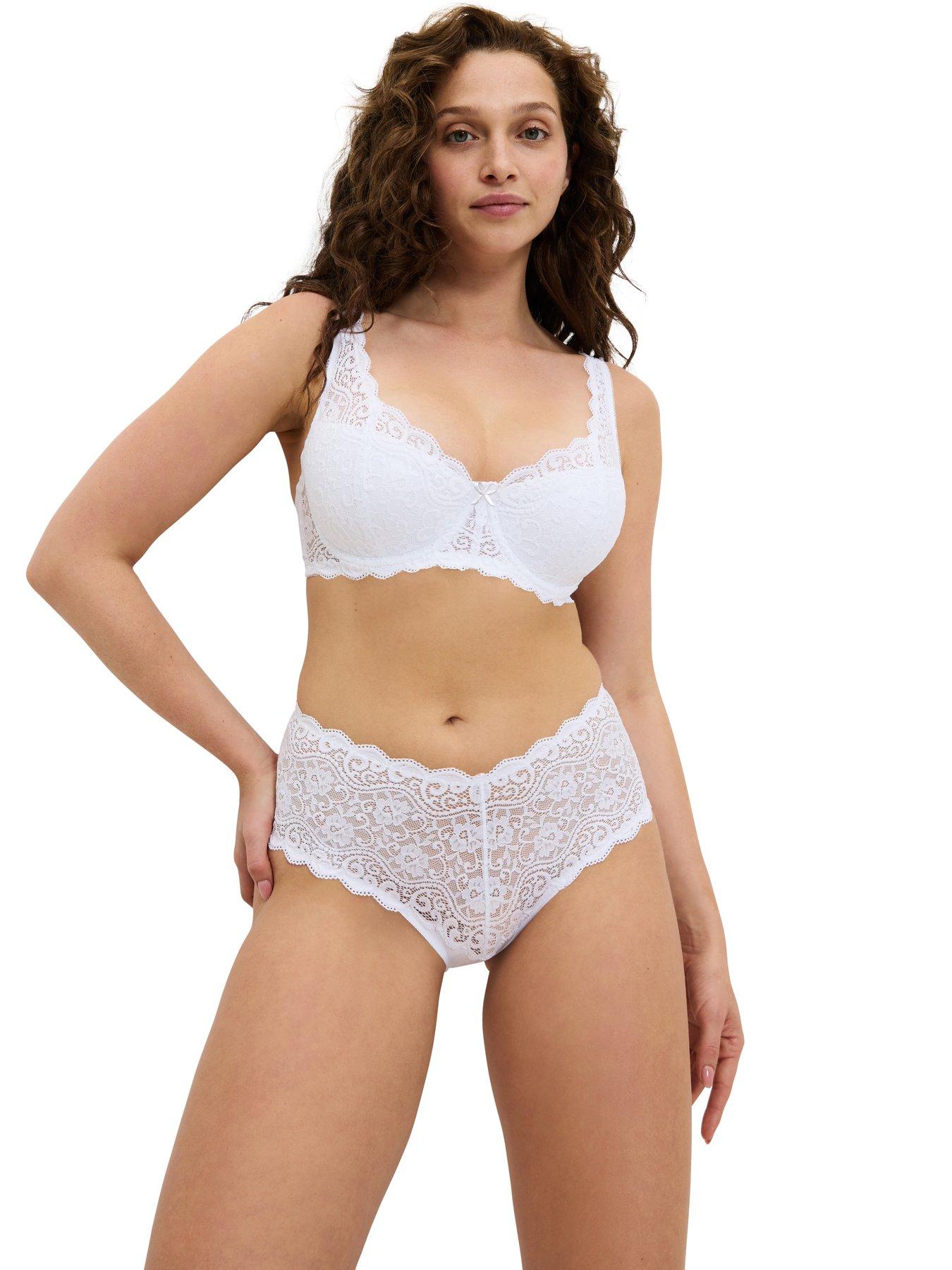 Image 3 of 5 of Triumph Triumph Amourette Wired Half Wired Push Up Bra - White