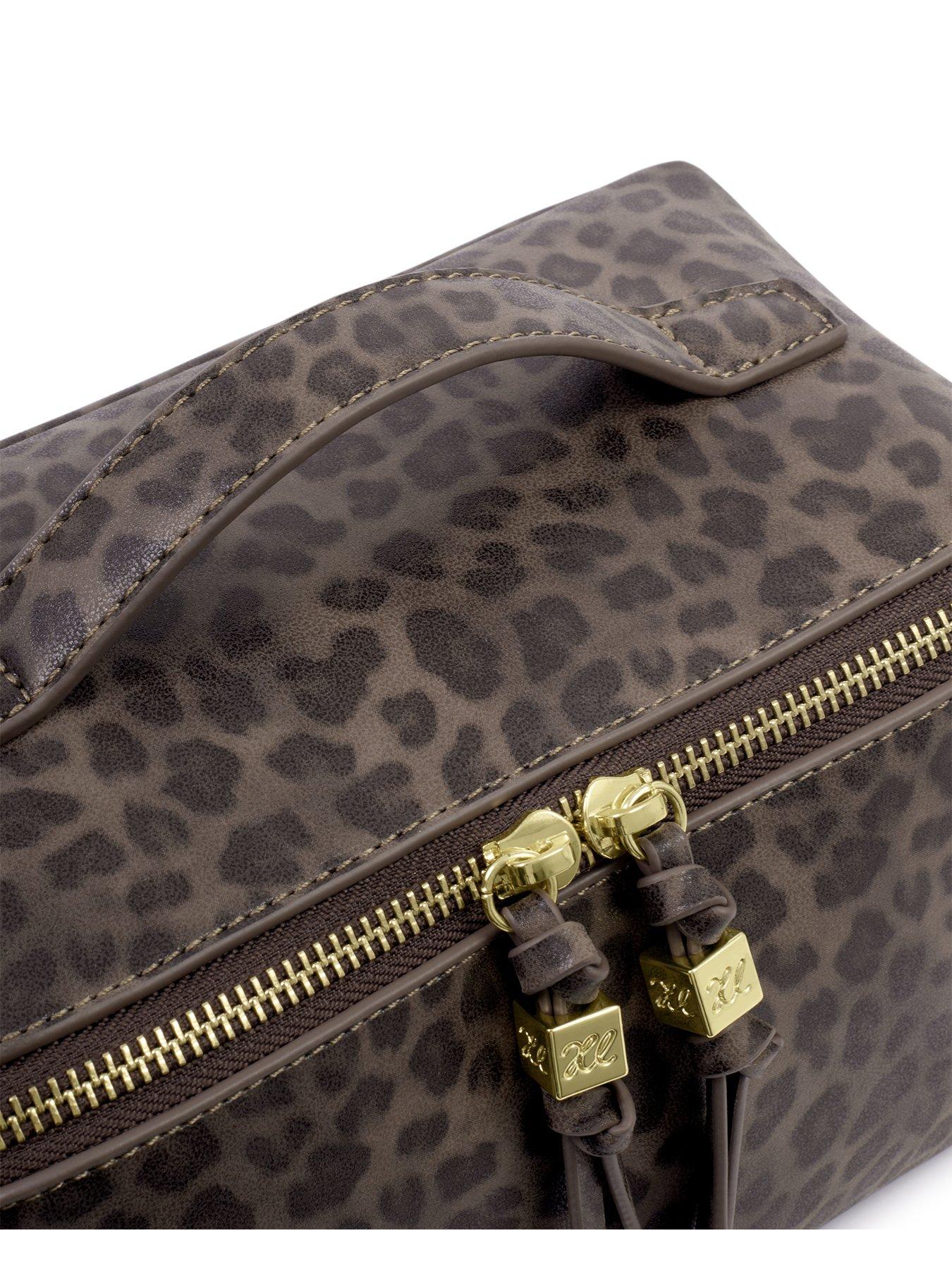 katie-loxton-soho-medium-leopard-make-up-amp-wash-bagoutfit