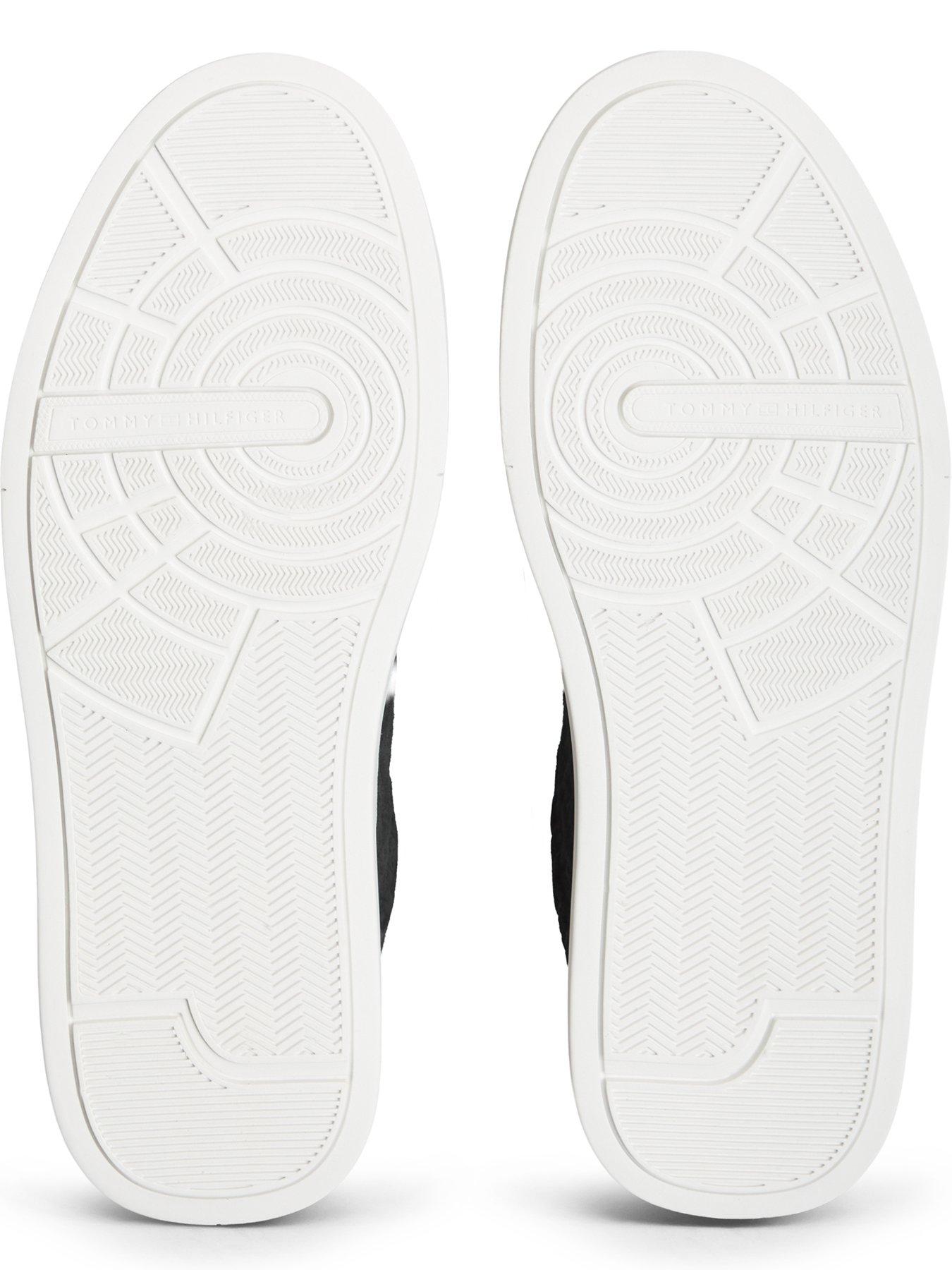 Image 5 of 6 of Tommy Hilfiger Tommy Hilfiger Court Monogram Trainers - Black