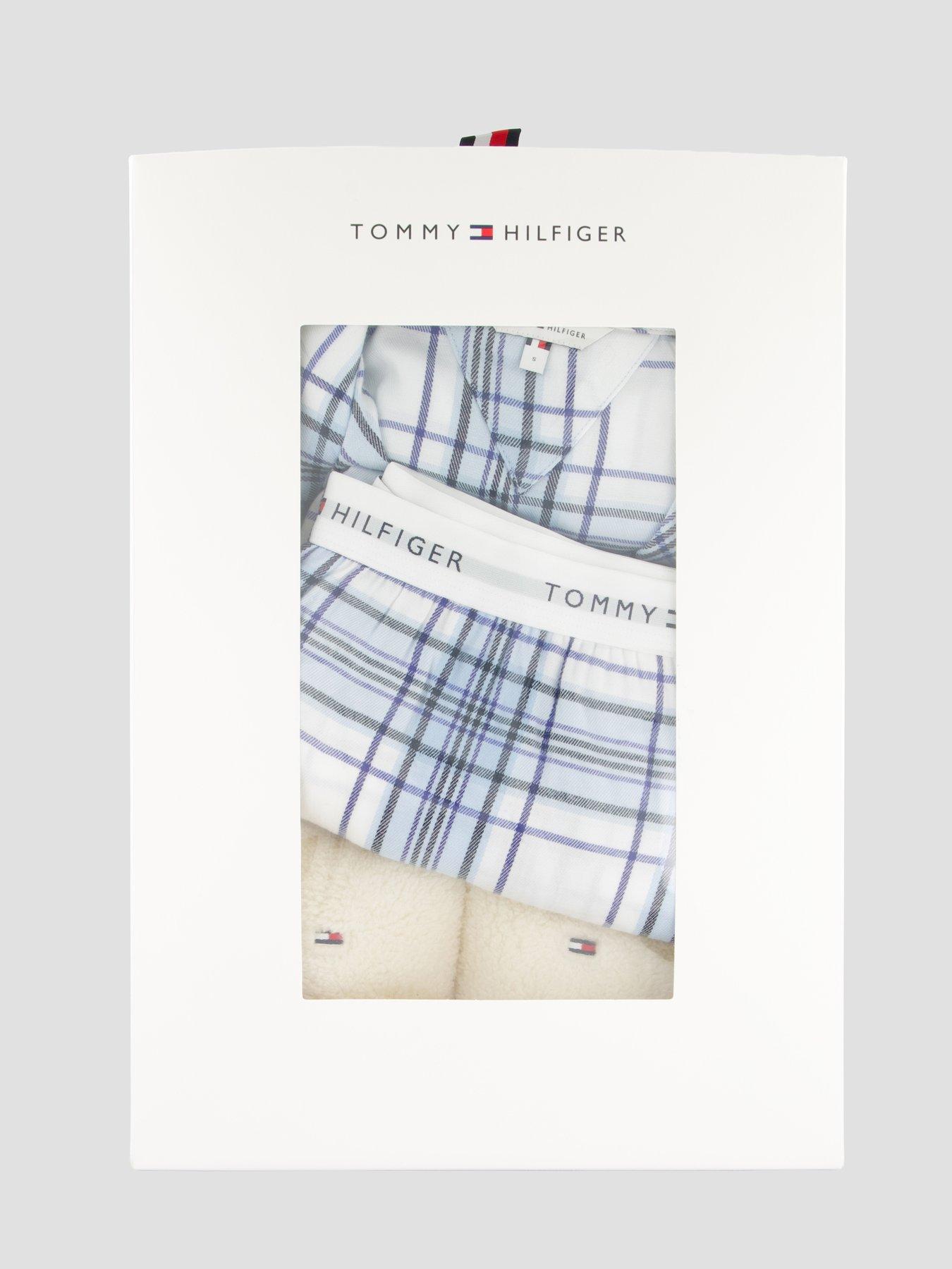 Image 7 of 7 of Tommy Hilfiger Essential Flannel Pyjamas And Slippers Gift Set - Blue