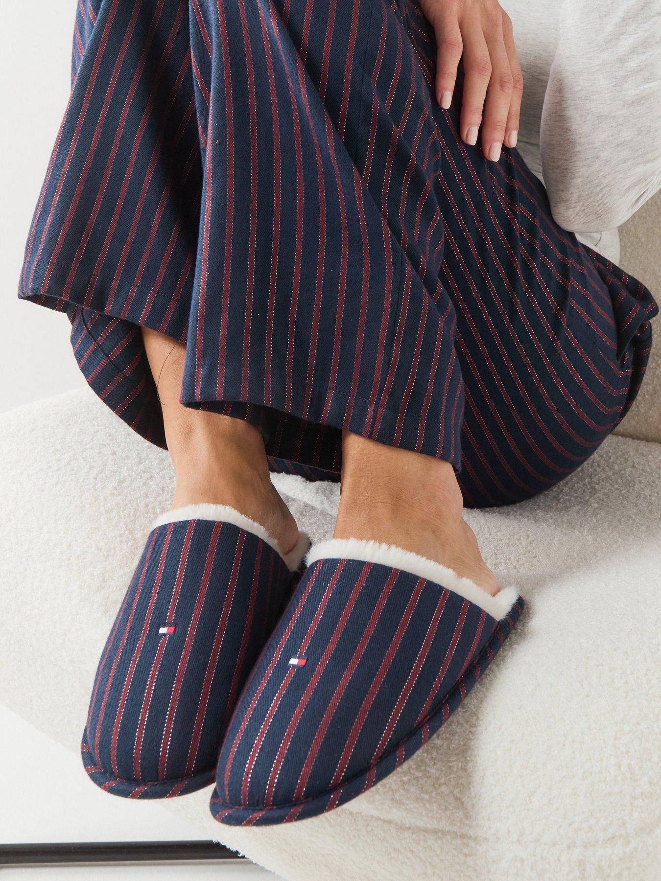 Image 5 of 7 of Tommy Hilfiger Essential Flannel Pyjamas And Slippers Gift Box - Grey