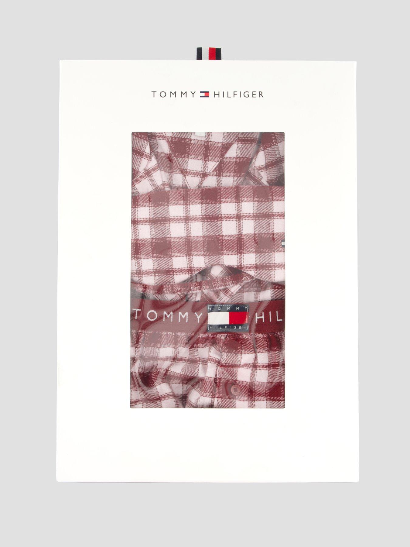 Image 6 of 6 of Tommy Hilfiger Womens Heritage Flannel Shorts Eye Mask Pyjama Set - Pink