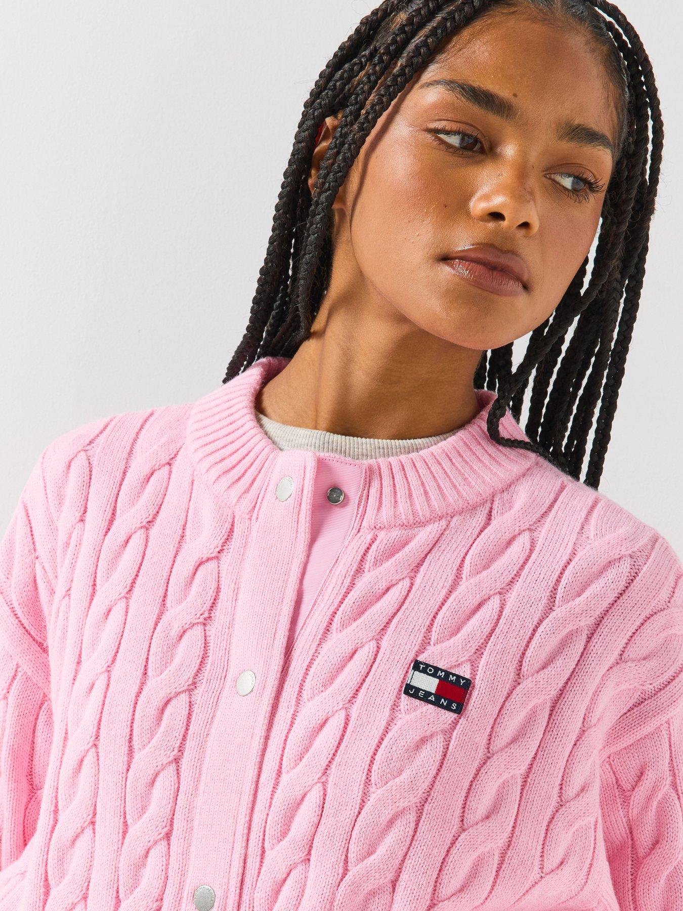 Image 5 of 5 of Tommy Jeans Tommy Badge Cable Knit Relaxed Cardigan - Pink