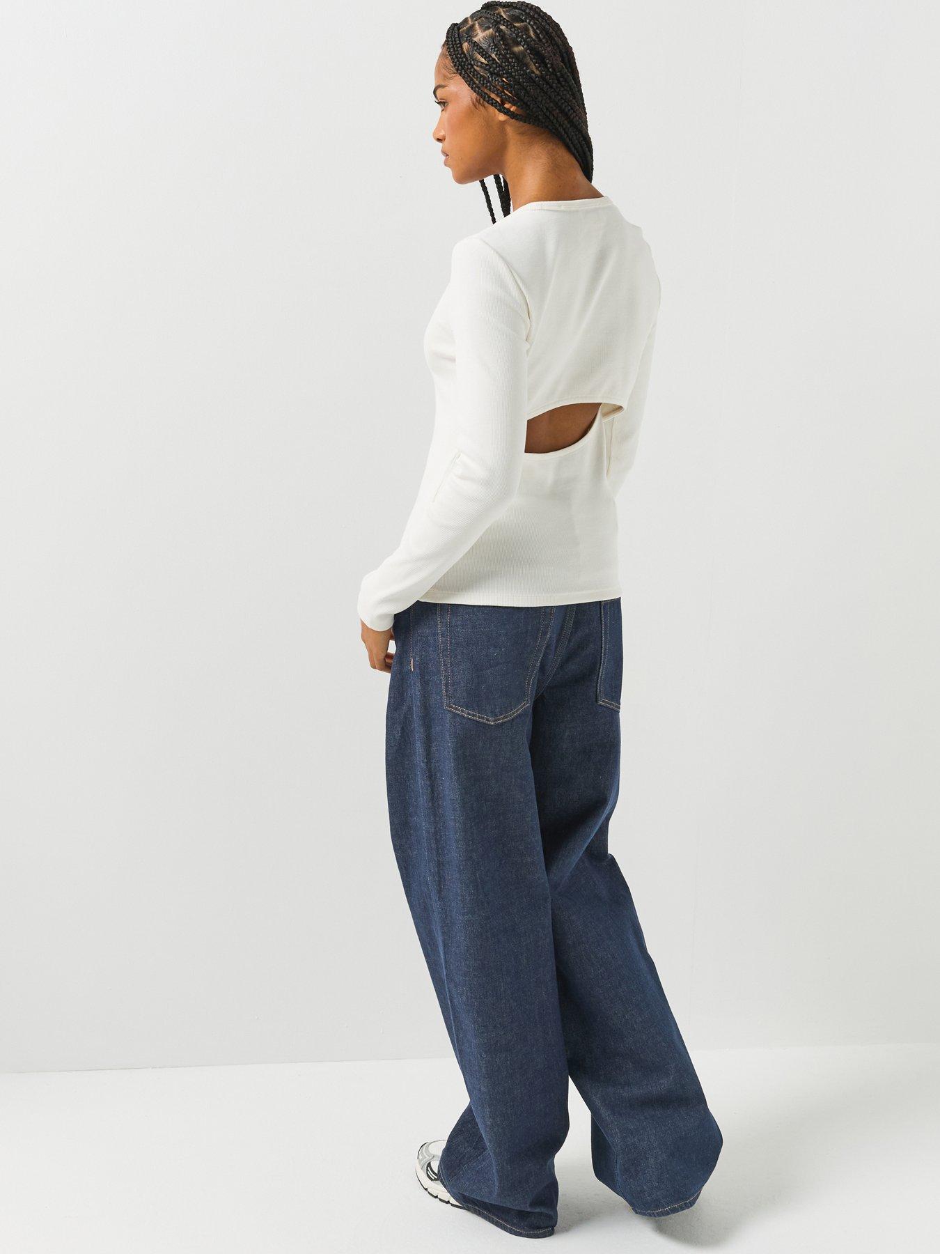 Image 2 of 6 of Calvin Klein Jeans Jeans Woven Label Long Sleeve T-shirt - Cream