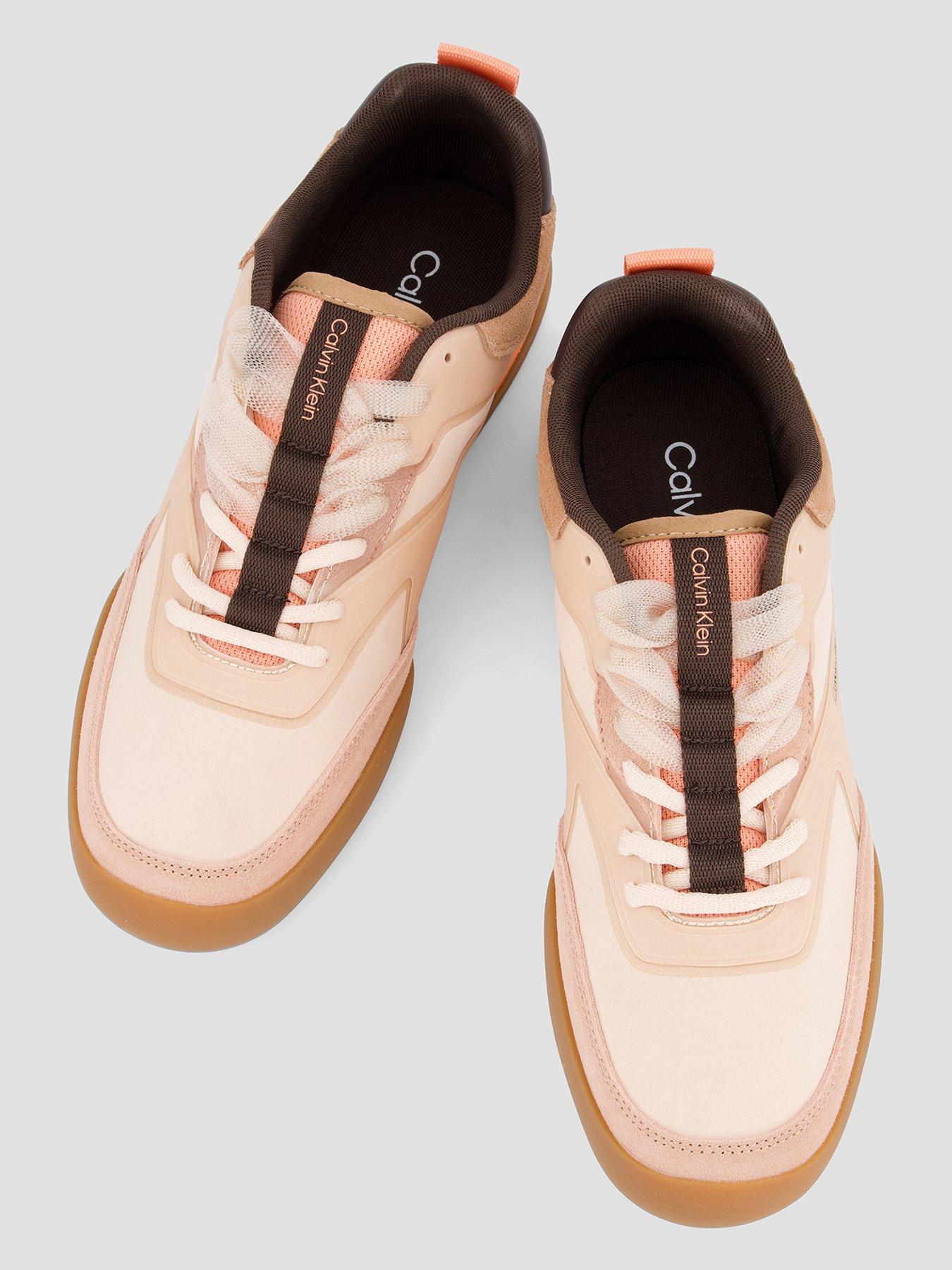 Image 3 of 7 of Calvin Klein Low Pro Run Lu Sue Jelly Laces