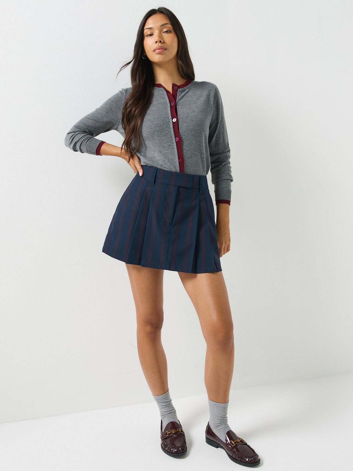 Image 3 of 5 of Tommy Jeans Tjw Pleated Mini Skirt