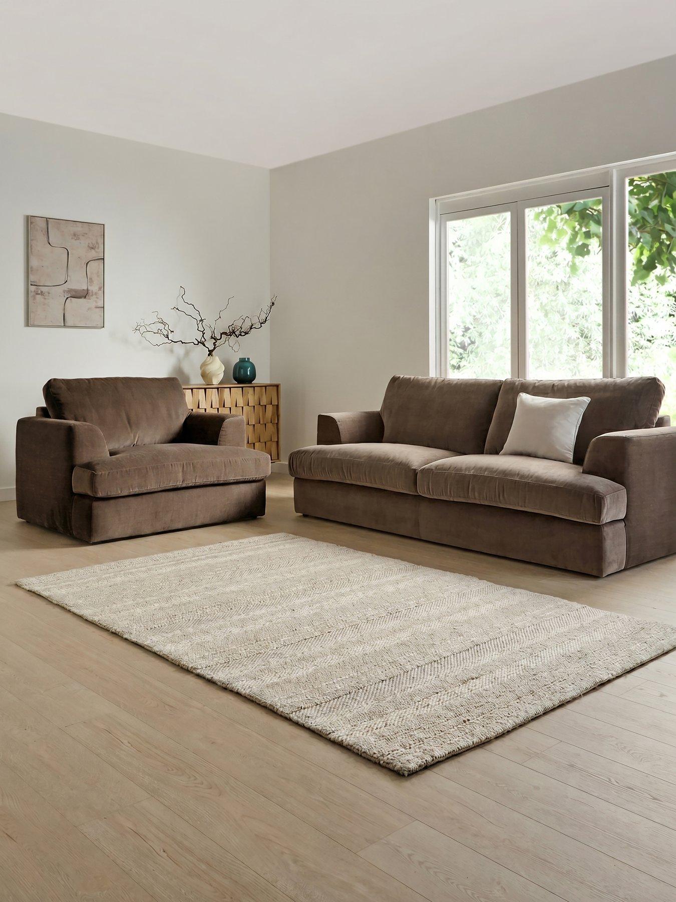 The Very Collection Escana 3 + Snuggle Chair