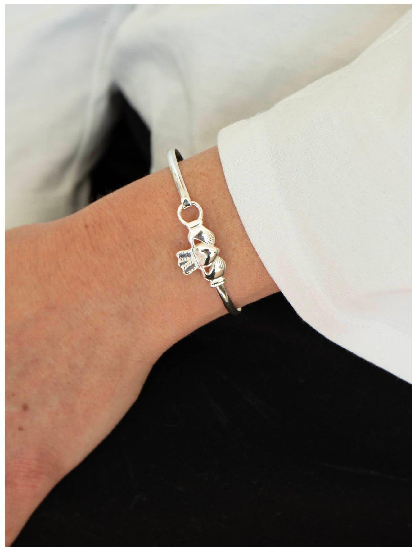Seol + Gold Sterling Silver Claddagh Bangle