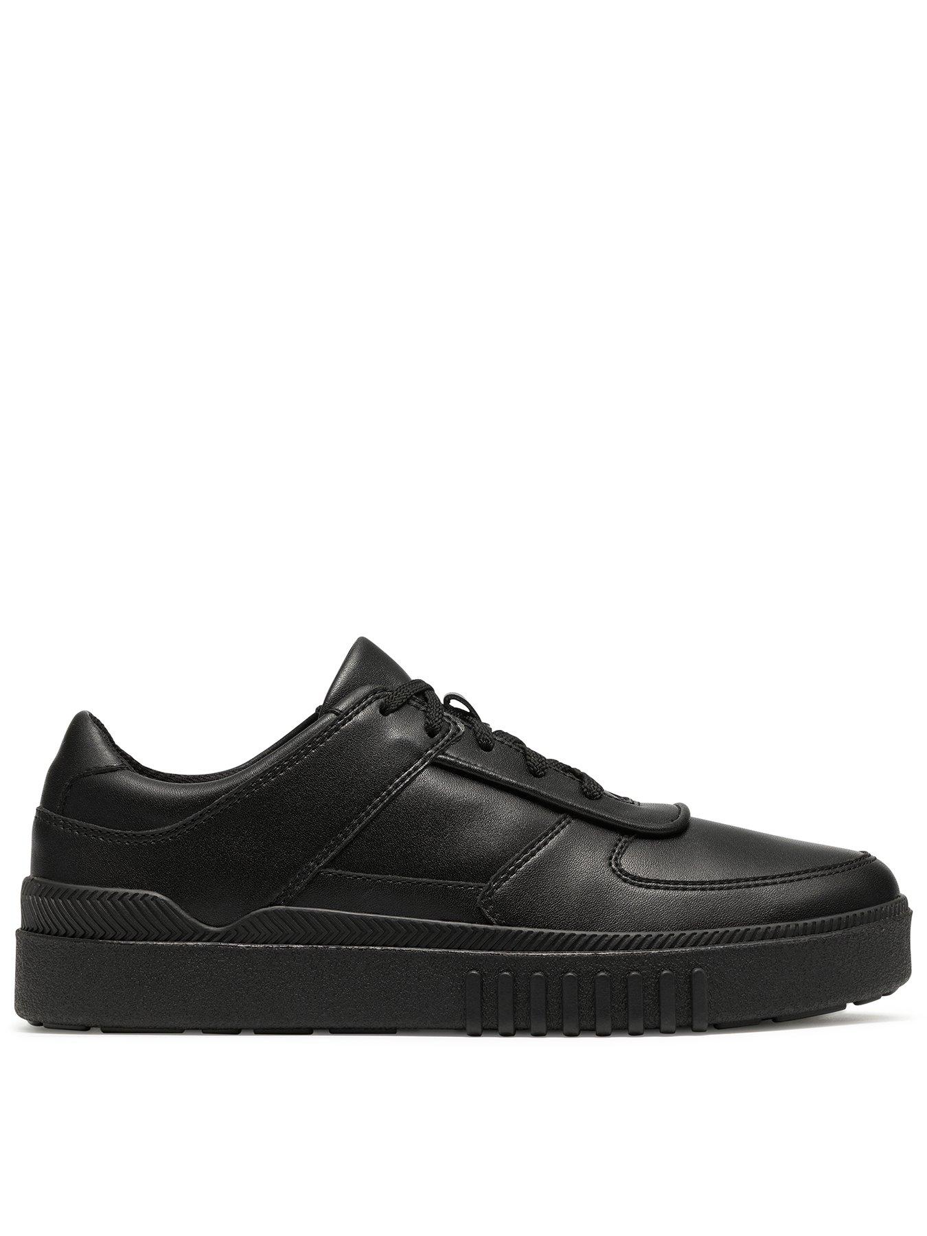 Image 1 of 6 of Clarks Youth Somerset Flex Leather Trainer - Black