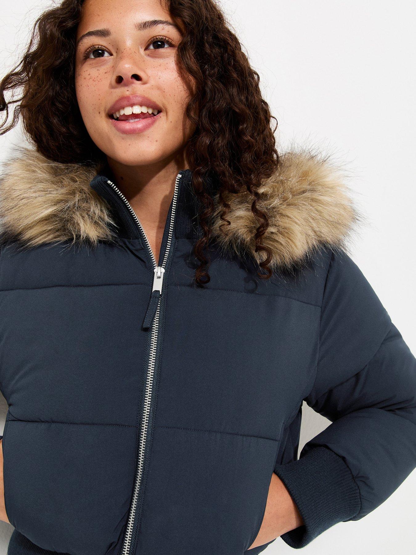 Image 4 of 7 of New Look 915 Girls Faux Fur Hood Ribbed Cuffs Puffer Jacket - Navy