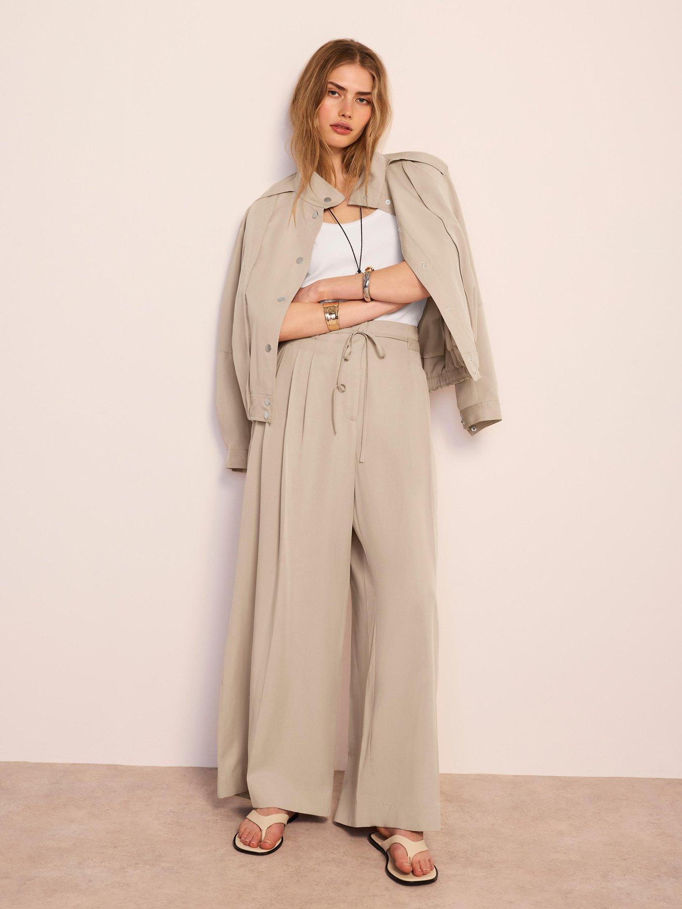 Image 3 of 6 of Mint Velvet Taupe Pleat&nbsp;Trouser - Cream