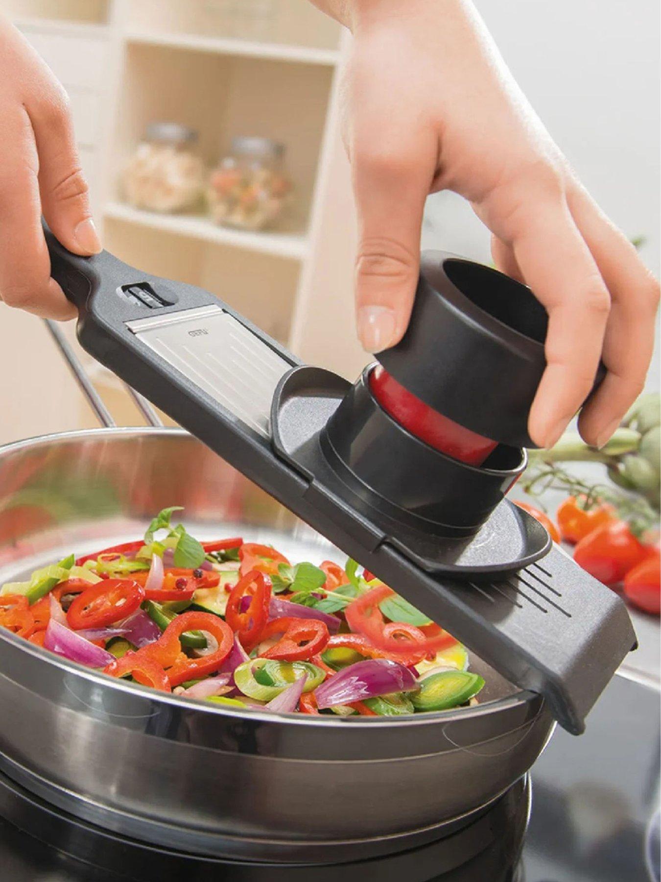Gefu Violi V-slicer With Adjustable Cutting Thickness