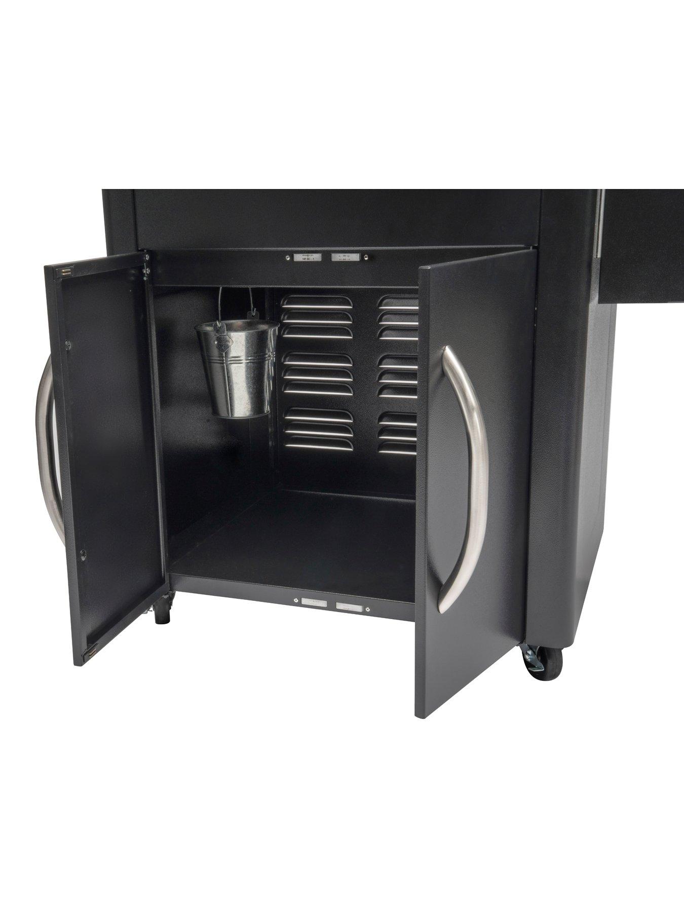 Image 3 of 7 of Traeger Silverton 620 Wood Pellet Grill BBQ