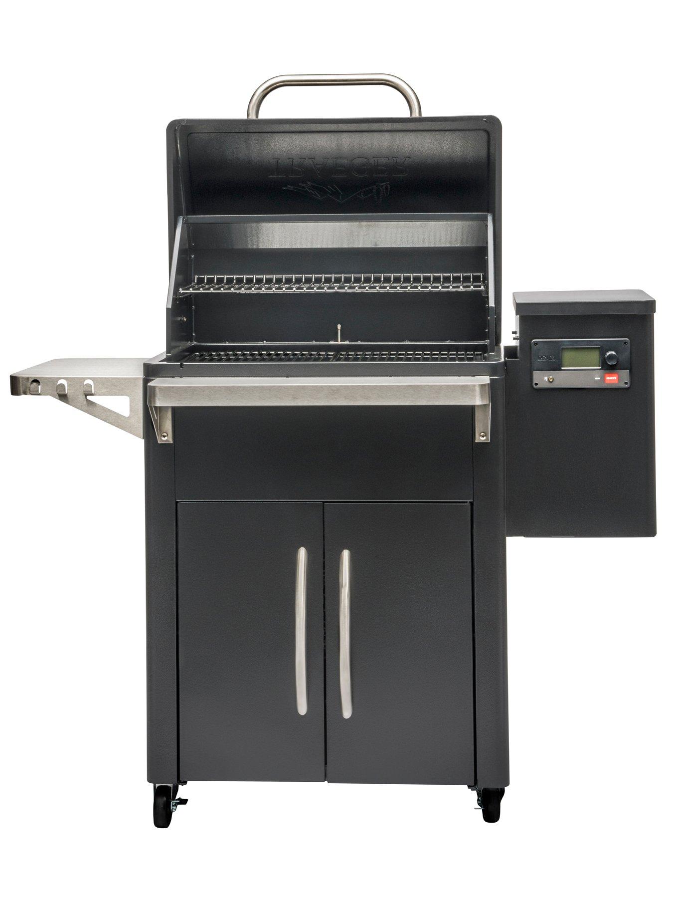 Image 7 of 7 of Traeger Silverton 620 Wood Pellet Grill BBQ