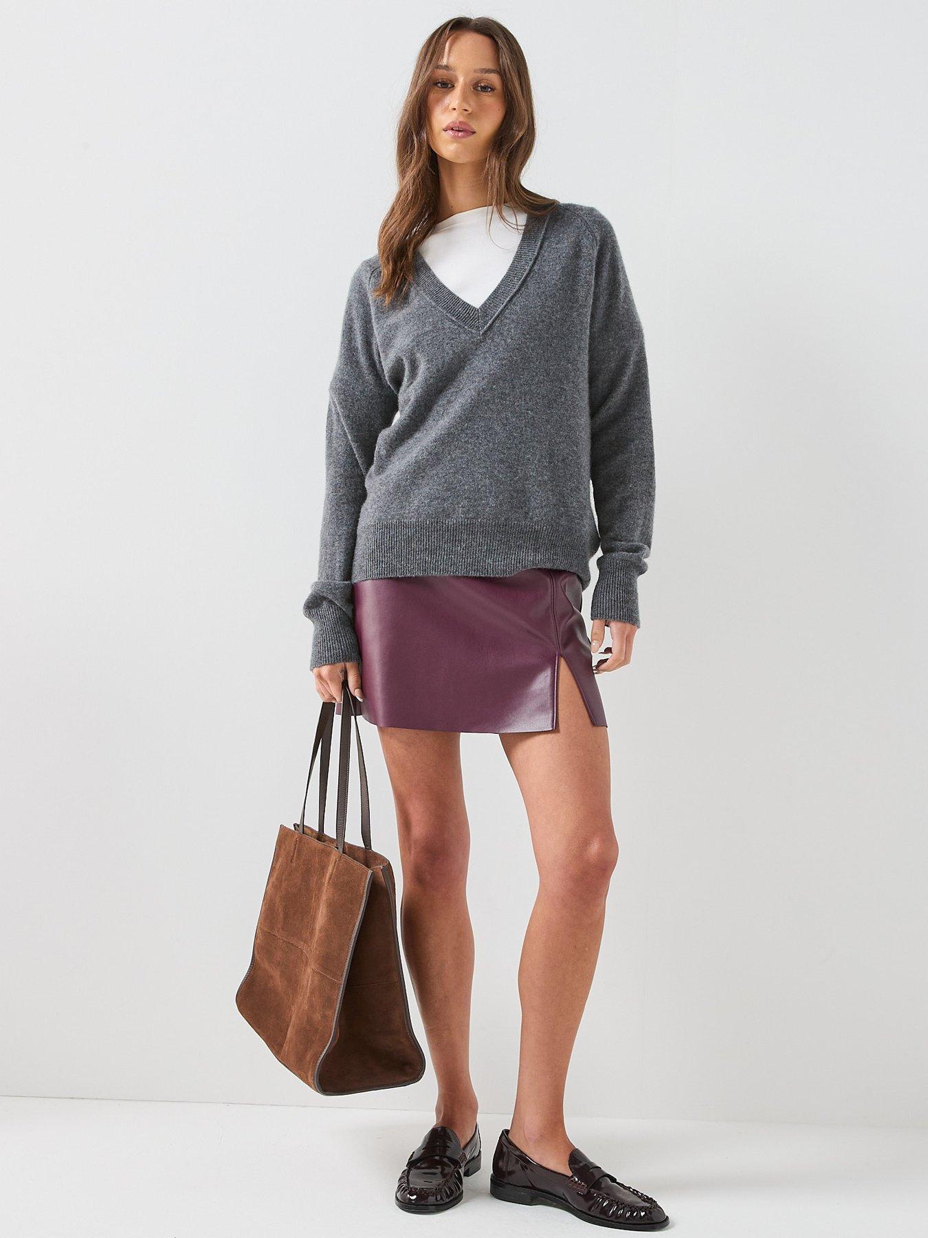 Image 3 of 6 of Vero Moda Short Pl Skirt- Noos