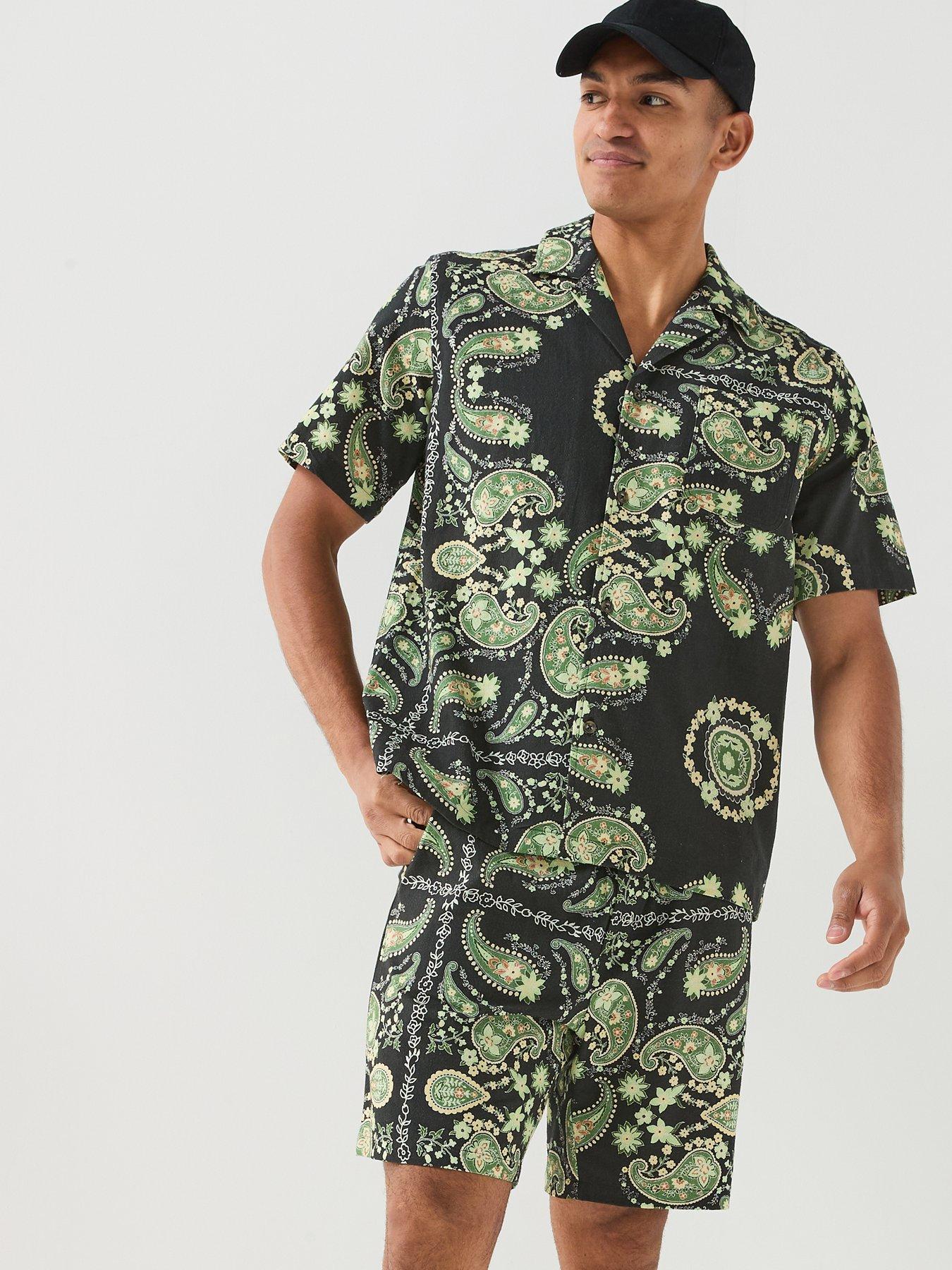 Image 6 of 6 of Les Deux Abstract Print Shorts - Black