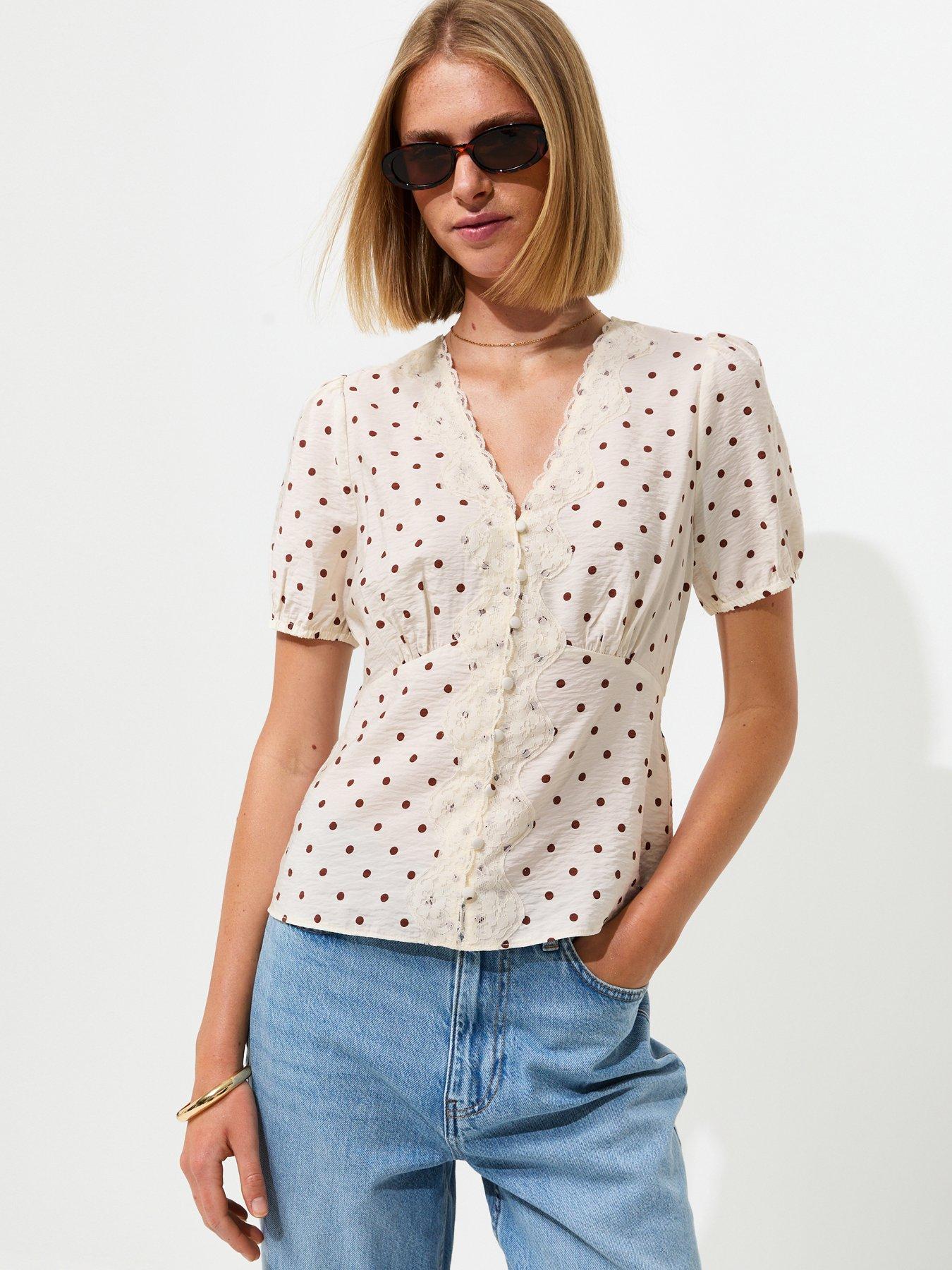 New Look Crinkle Texture Spot Print Lace Trim Button Tea Blouse - Brown
