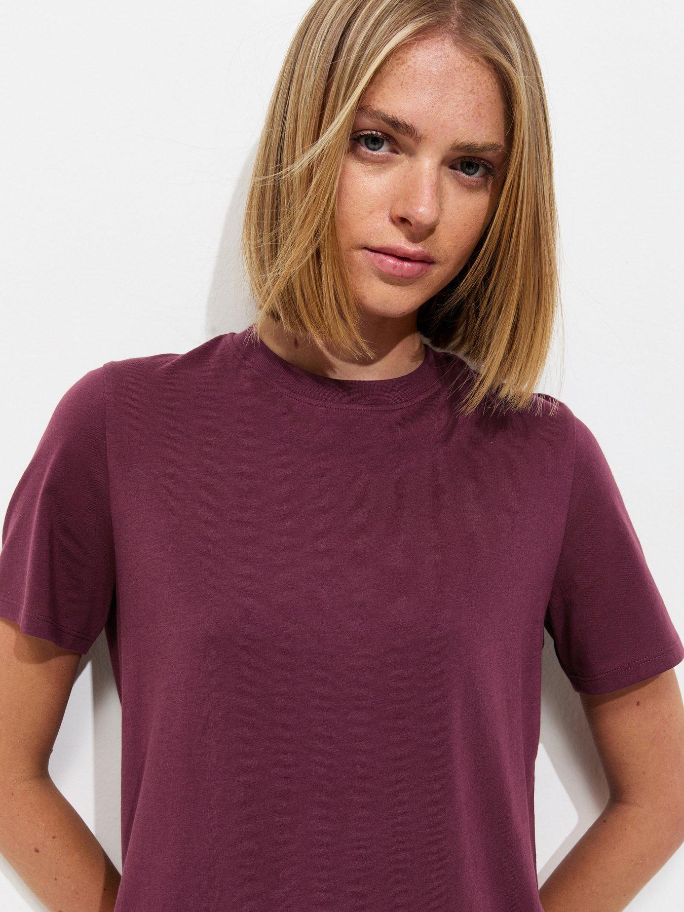 Image 4 of 5 of New Look Cotton T-Shirt - Red