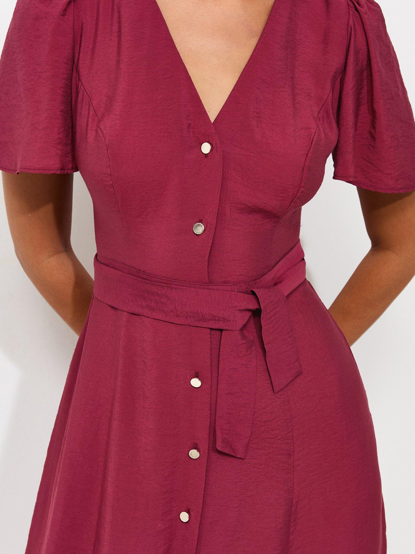 Image 2 of 3 of New Look Button Front Flutter Sleeve Midi Dress - Red