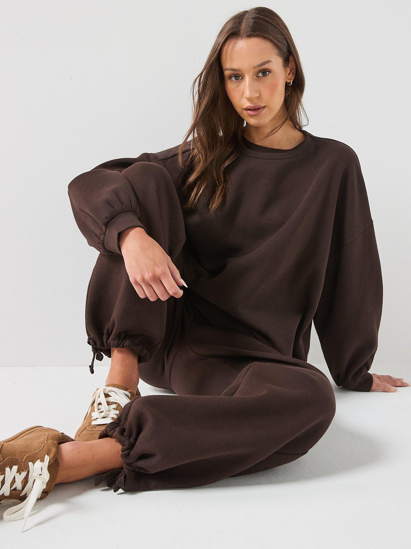 Image 5 of 5 of Vero Moda Women's Oversized Crew Neck Sweatshirt - Brown
