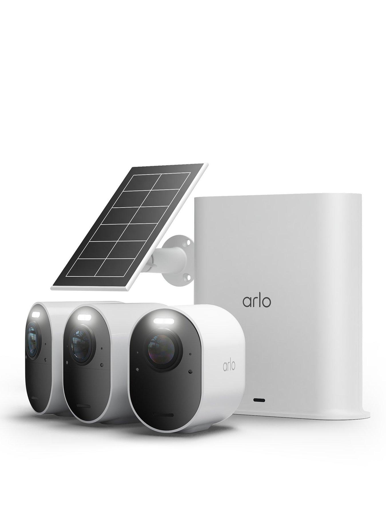 Arlo ARLO Ultra 3 4K 3 Security Cameras Kit and Solar Panel Kit