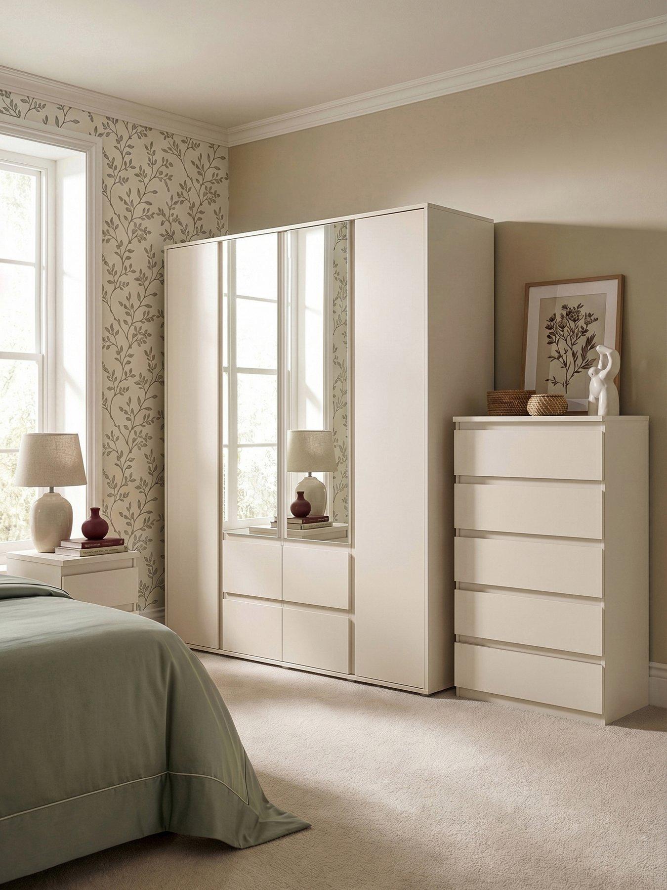 The Very Collection Lisson Pack 4 (2 Drw Bed, 5 Drw Chest, 4 Dr Multi Robe)