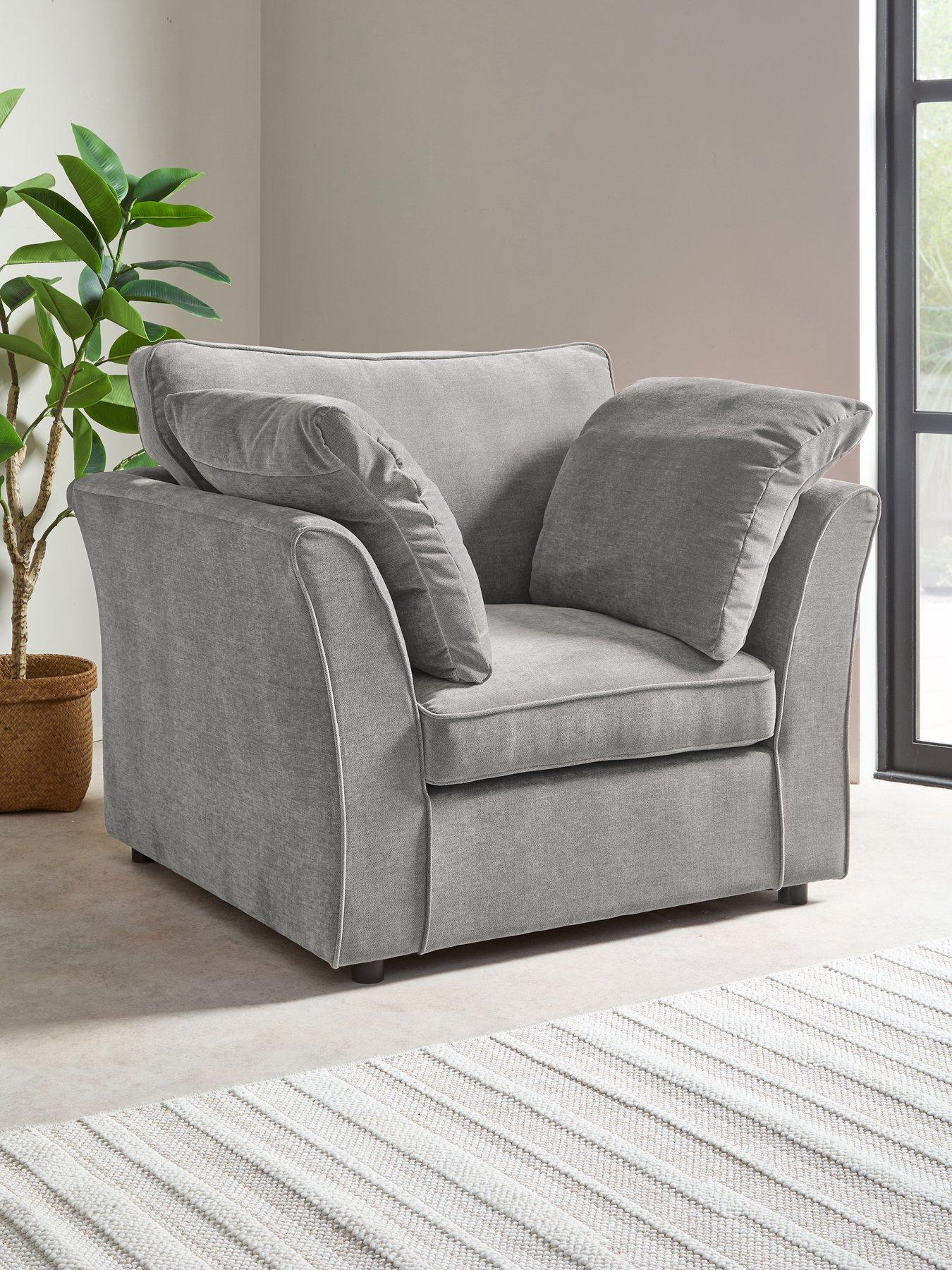The Very Collection Vorina Armchair