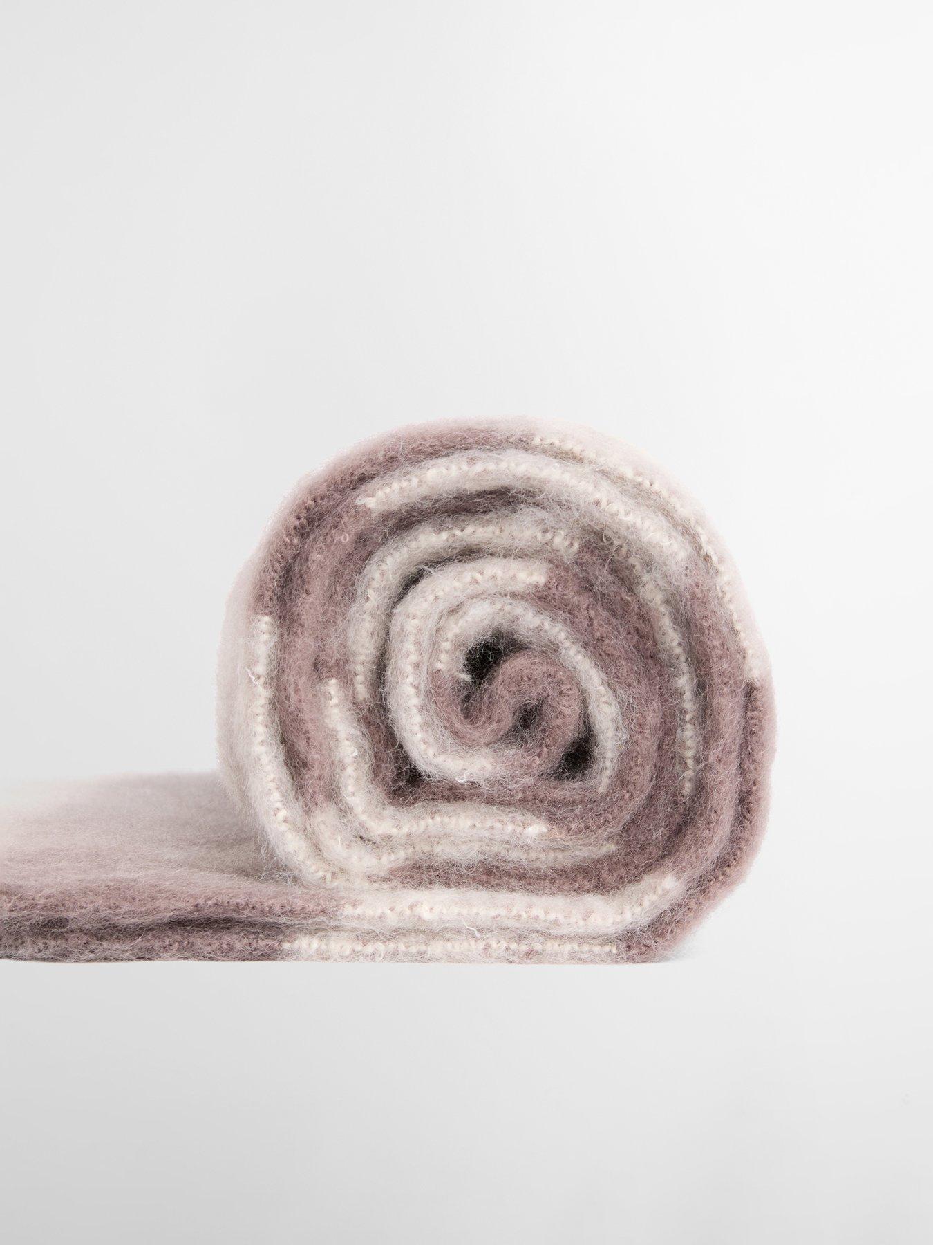 Image 4 of 5 of Barbour International Branton Scarf