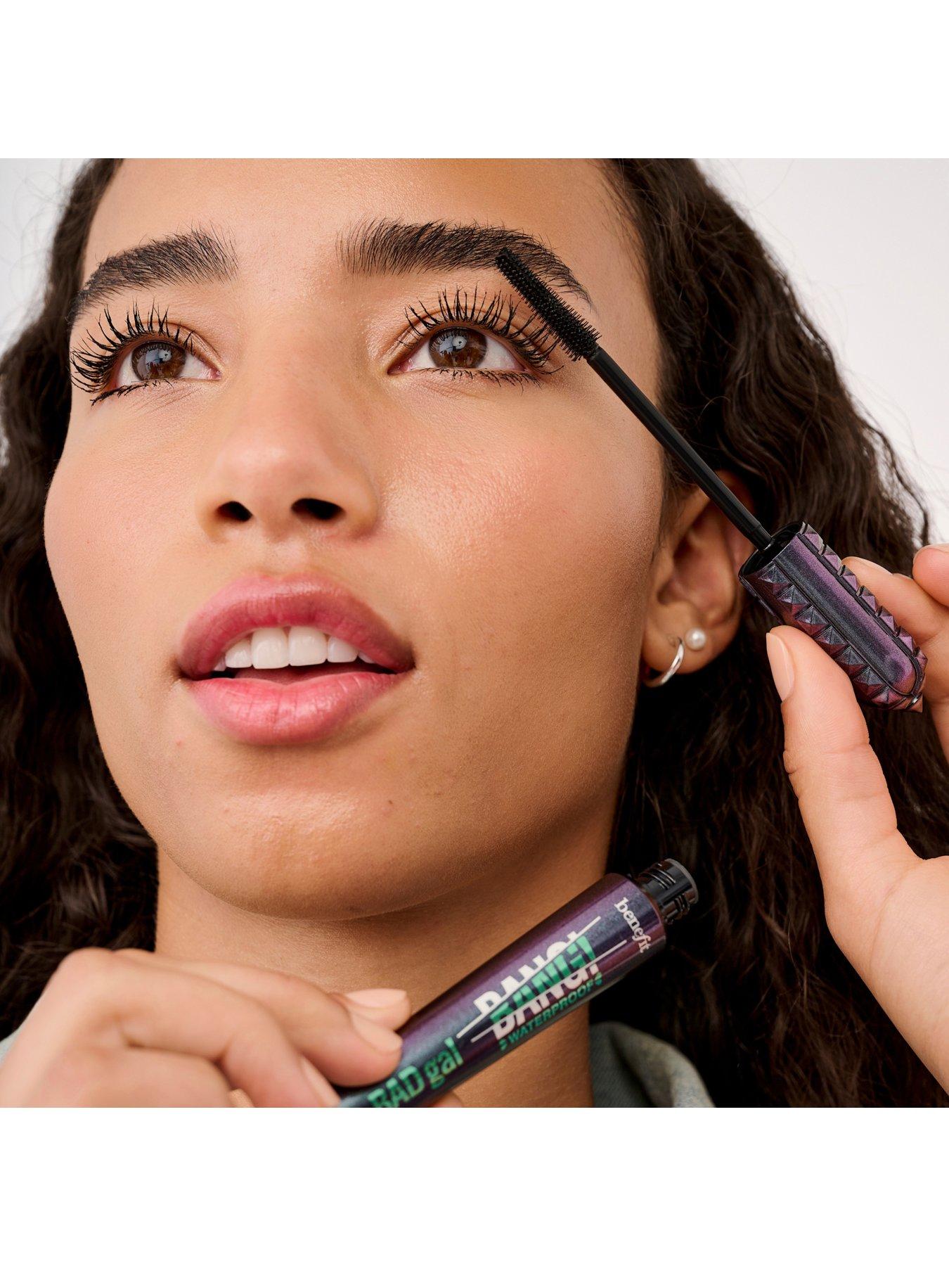 Image 4 of 4 of Benefit BADgal BANG! Mascara Waterproof Mini