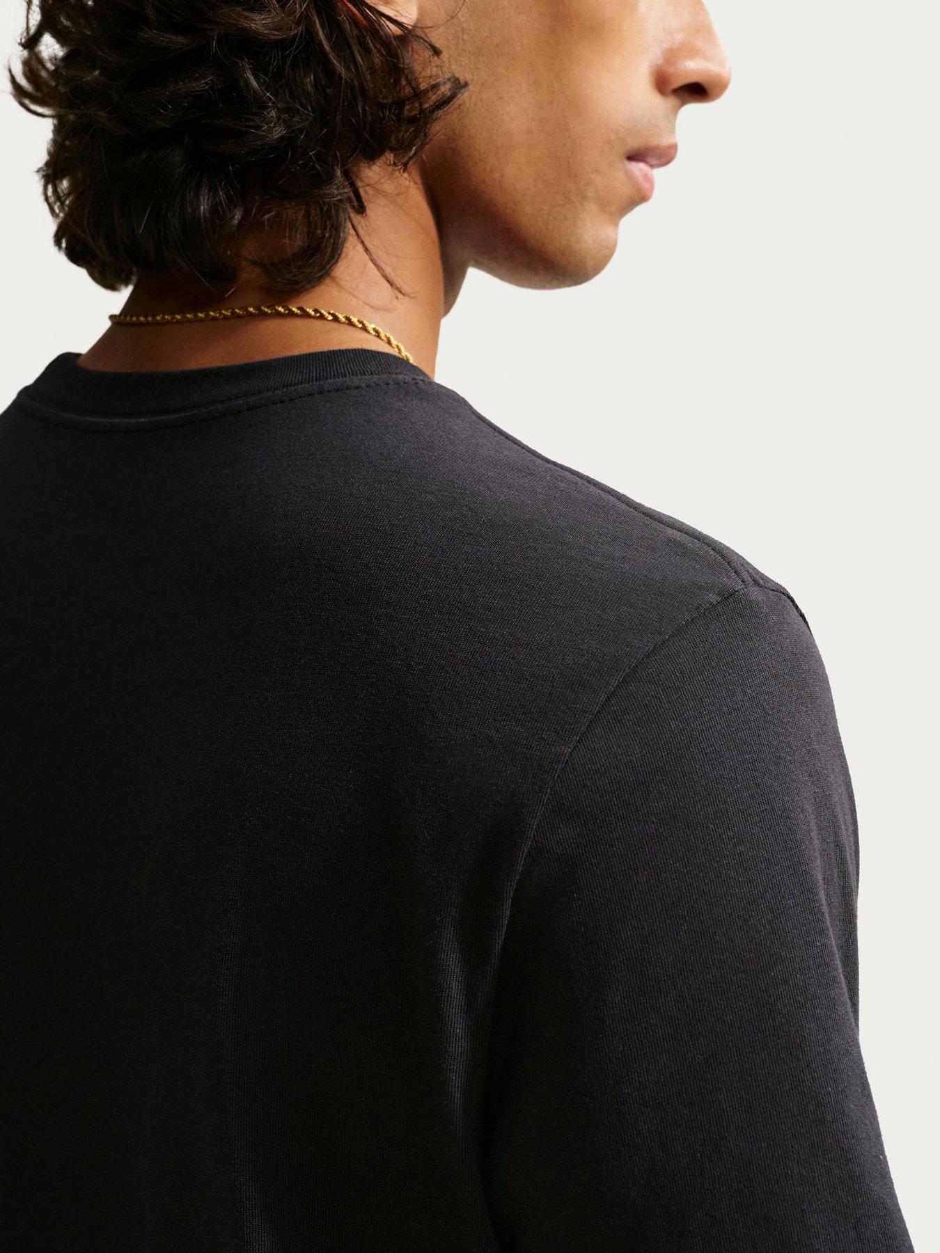 Image 5 of 5 of Nike Mens DNA Gold Graphic T-Shirt - Black