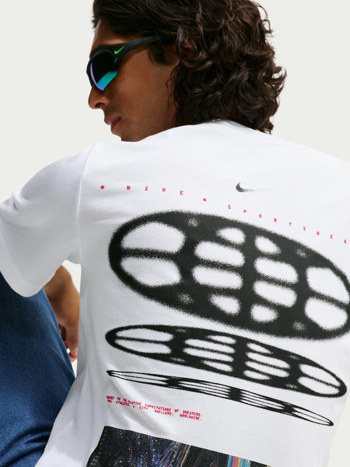 Image 2 of 5 of Nike Mens Original Content Globe Back Graphic T-Shirt - White