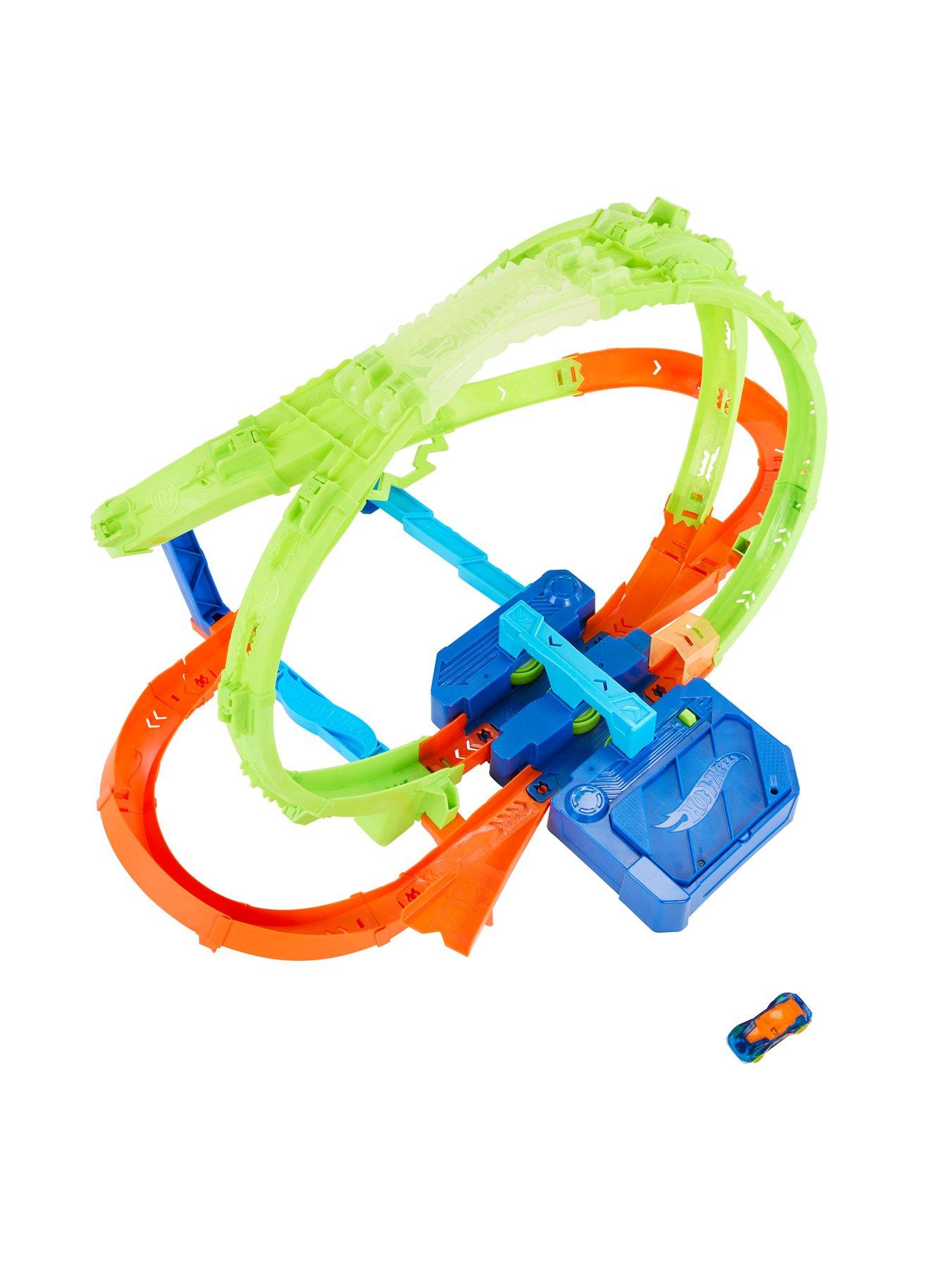 Image 3 of 4 of Hot Wheels <p>Stunt Tracks Hypersphere Crash Track Set</p>