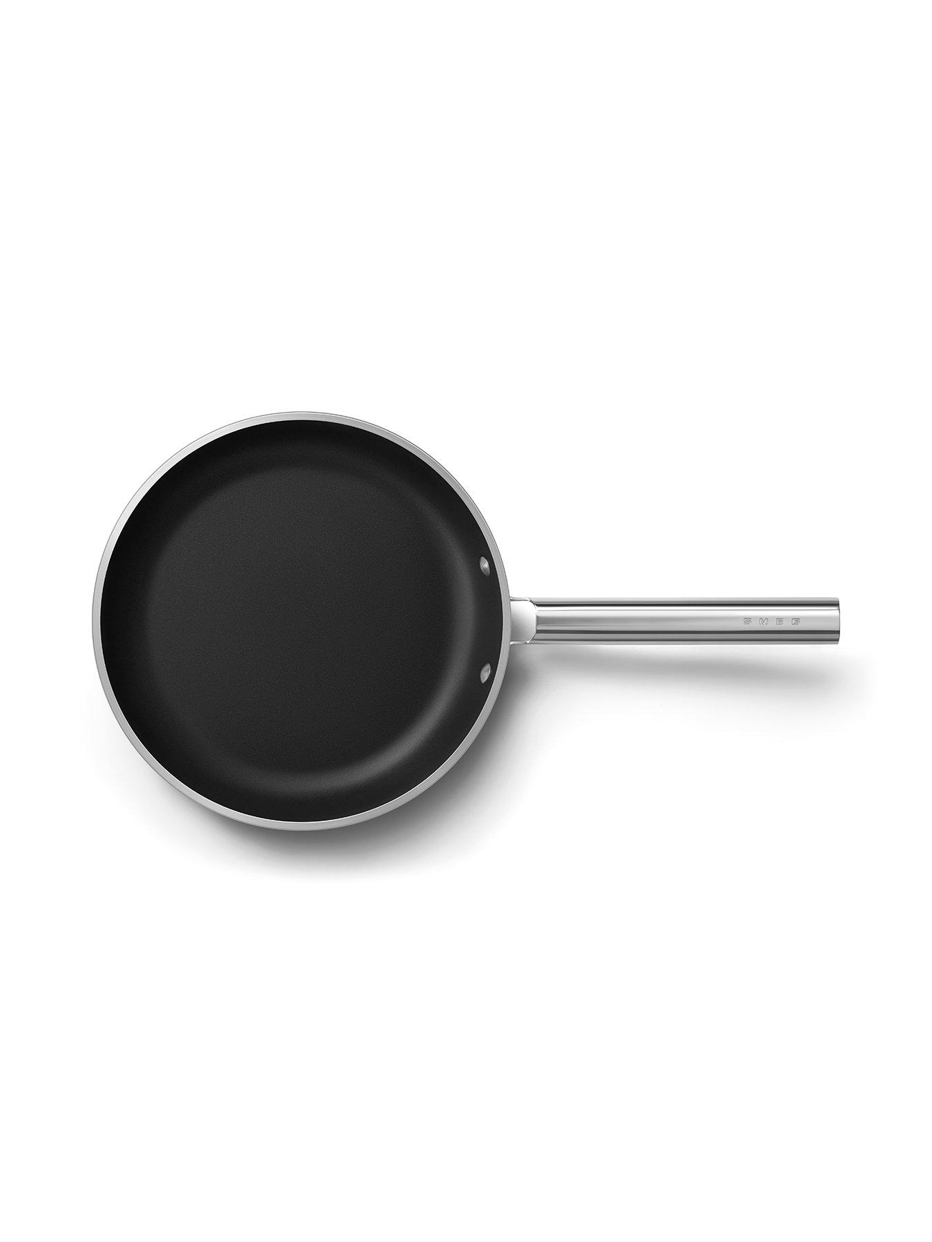 Image 2 of 4 of Smeg 28cm Retro Frying Pan, Oven Safe, Aluminium, Emerald Green