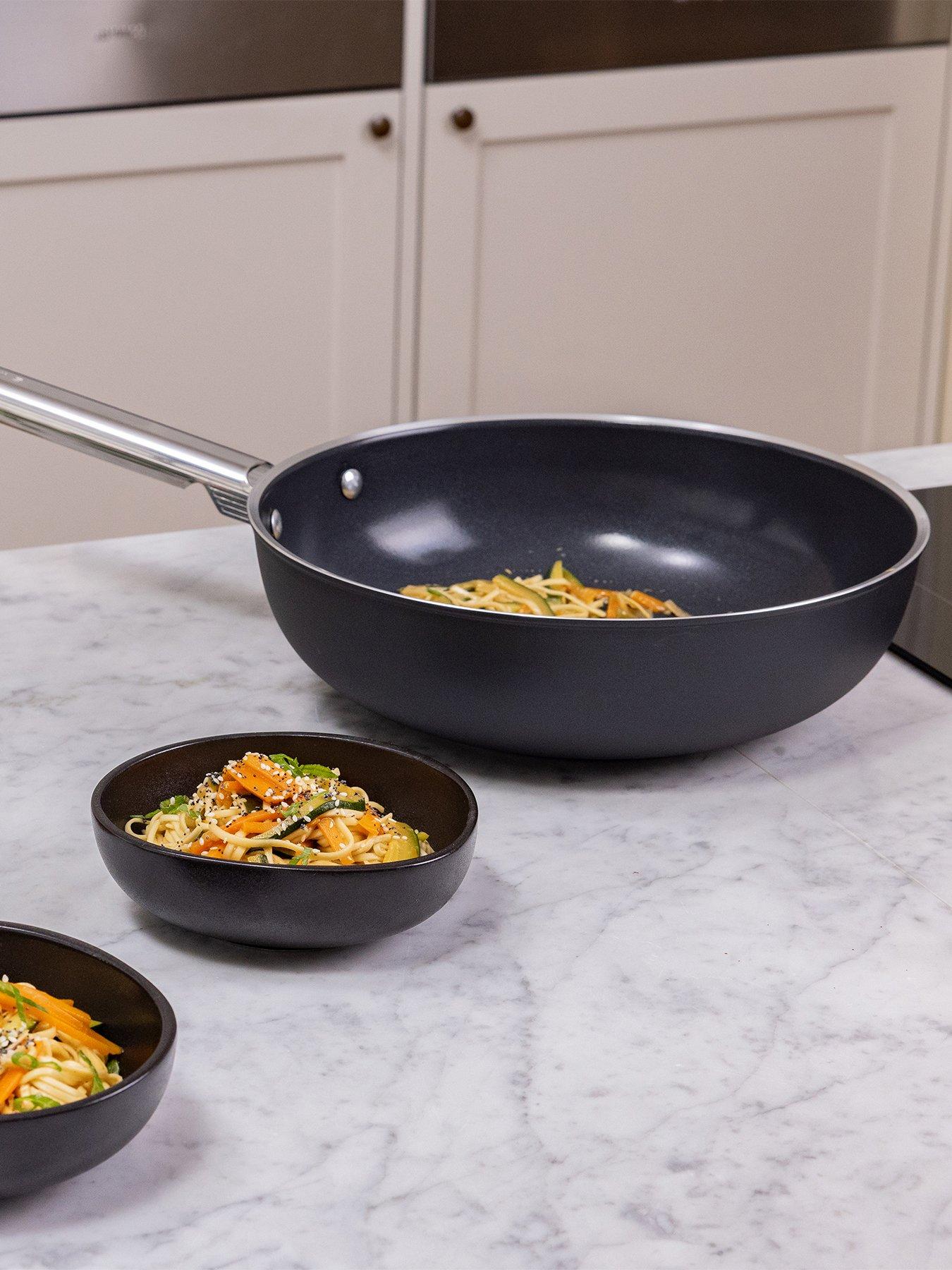 Smeg 30cm Retro Wok, Oven Safe Aluminium, Black