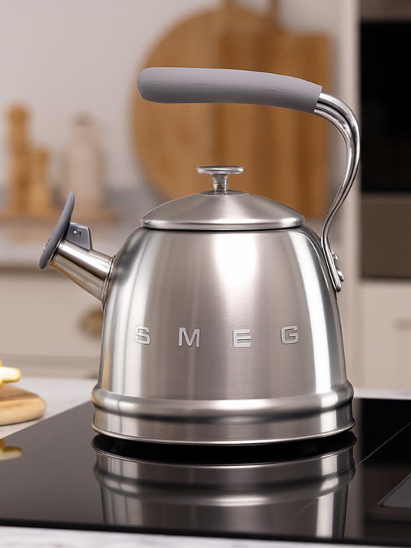 Smeg 2.3L Whistling Kettle, Cool Touch Handle, Stainless Steel in Silver