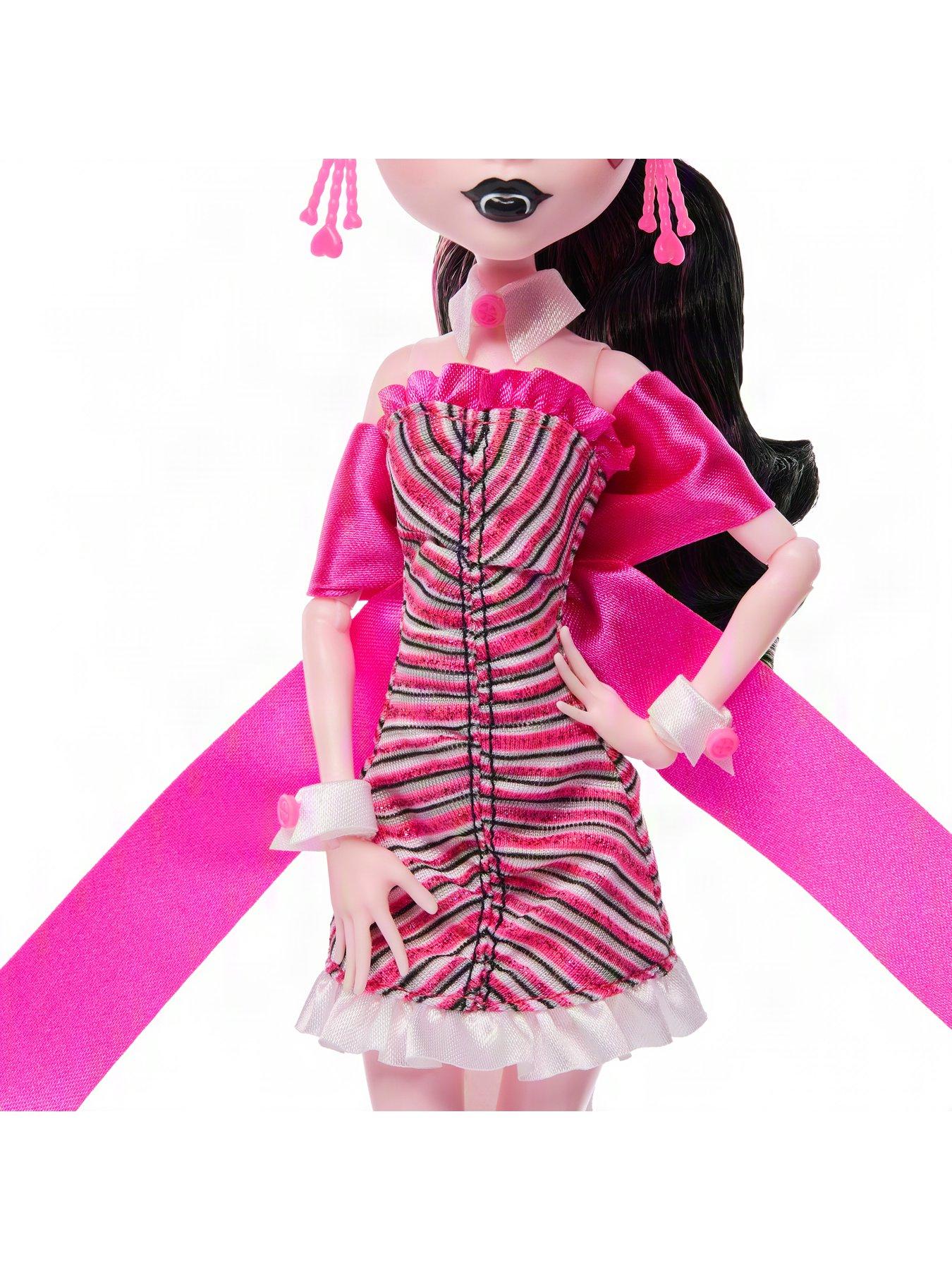 Image 3 of 7 of Monster High Dawn Of The Dance Doll - Draculaura