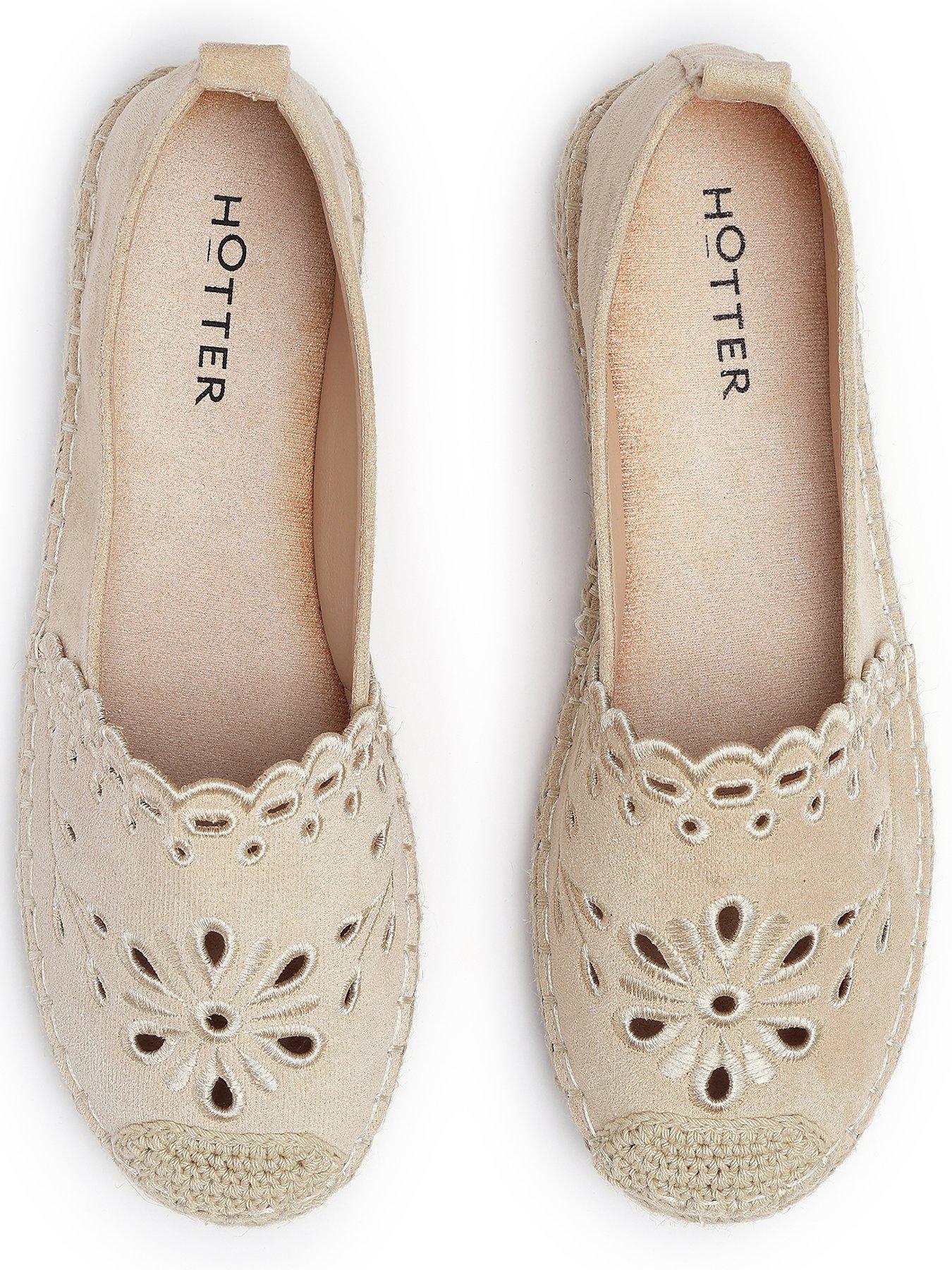Image 4 of 5 of Hotter Sundaze Lightweight Espadrille - Beige