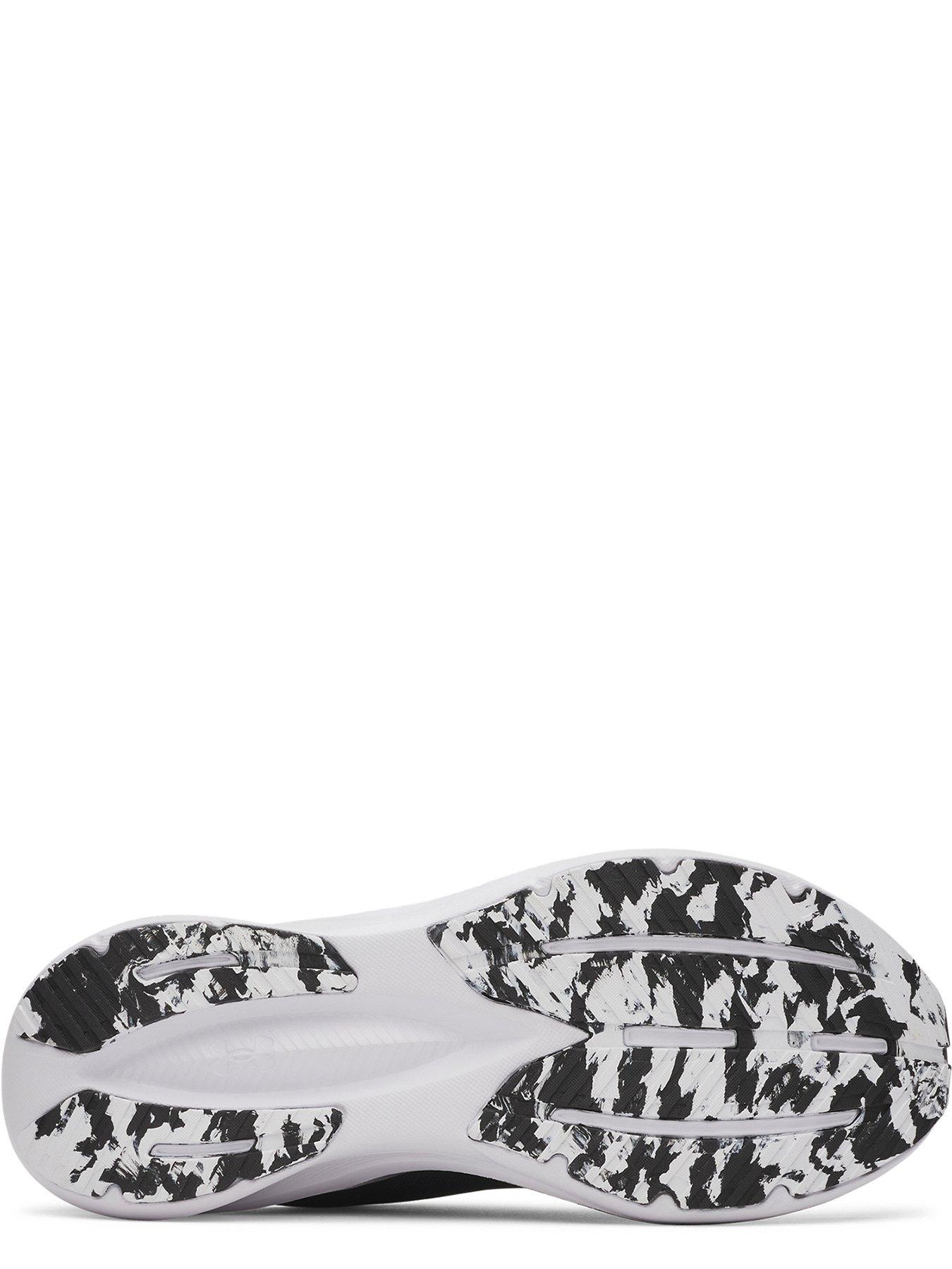 Image 5 of 5 of UNDER ARMOUR Mens Running Chase Trainer - Black