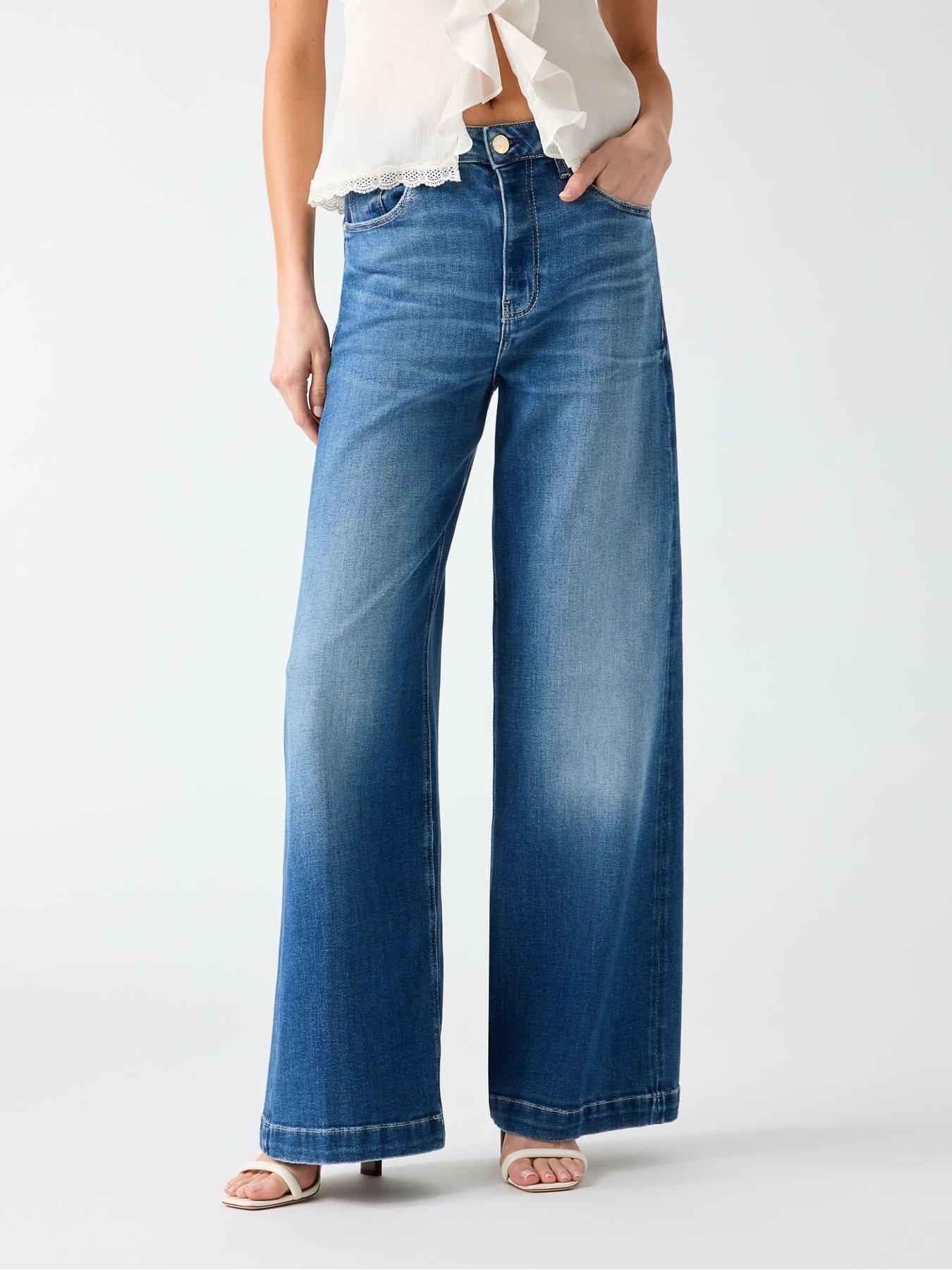 Image 2 of 5 of Guess Bellagio Chain Pockets Jeans - Blue