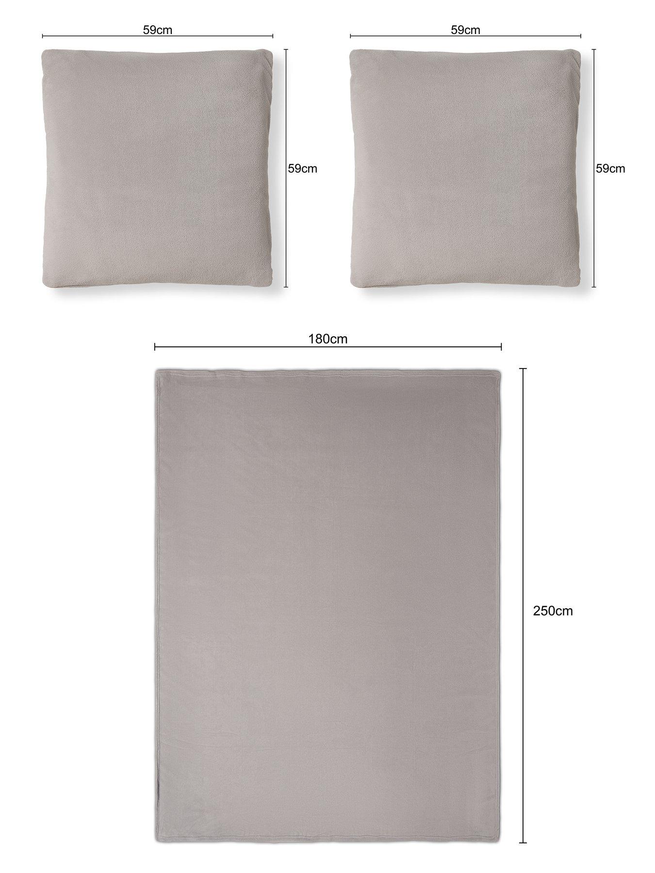 Image 5 of 5 of The Very Collection Jumbo Fleece Bundle Set