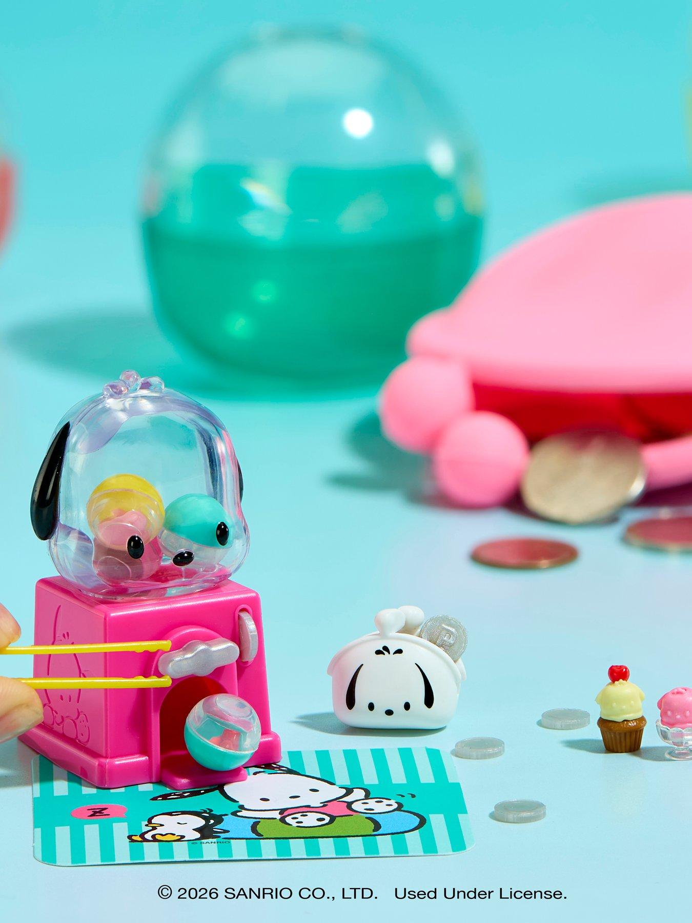 Image 3 of 7 of Mini Verse MGA's Miniverse - Make It Mini Hello Kitty Series 4