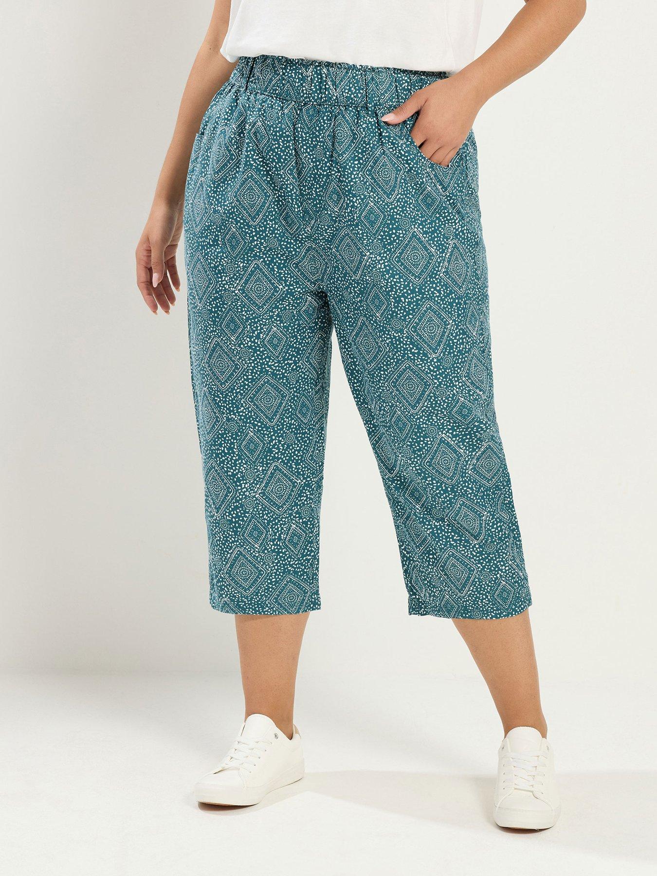 Image 1 of 4 of Yours Curve Paisley Print Cropped Trousers - Green
