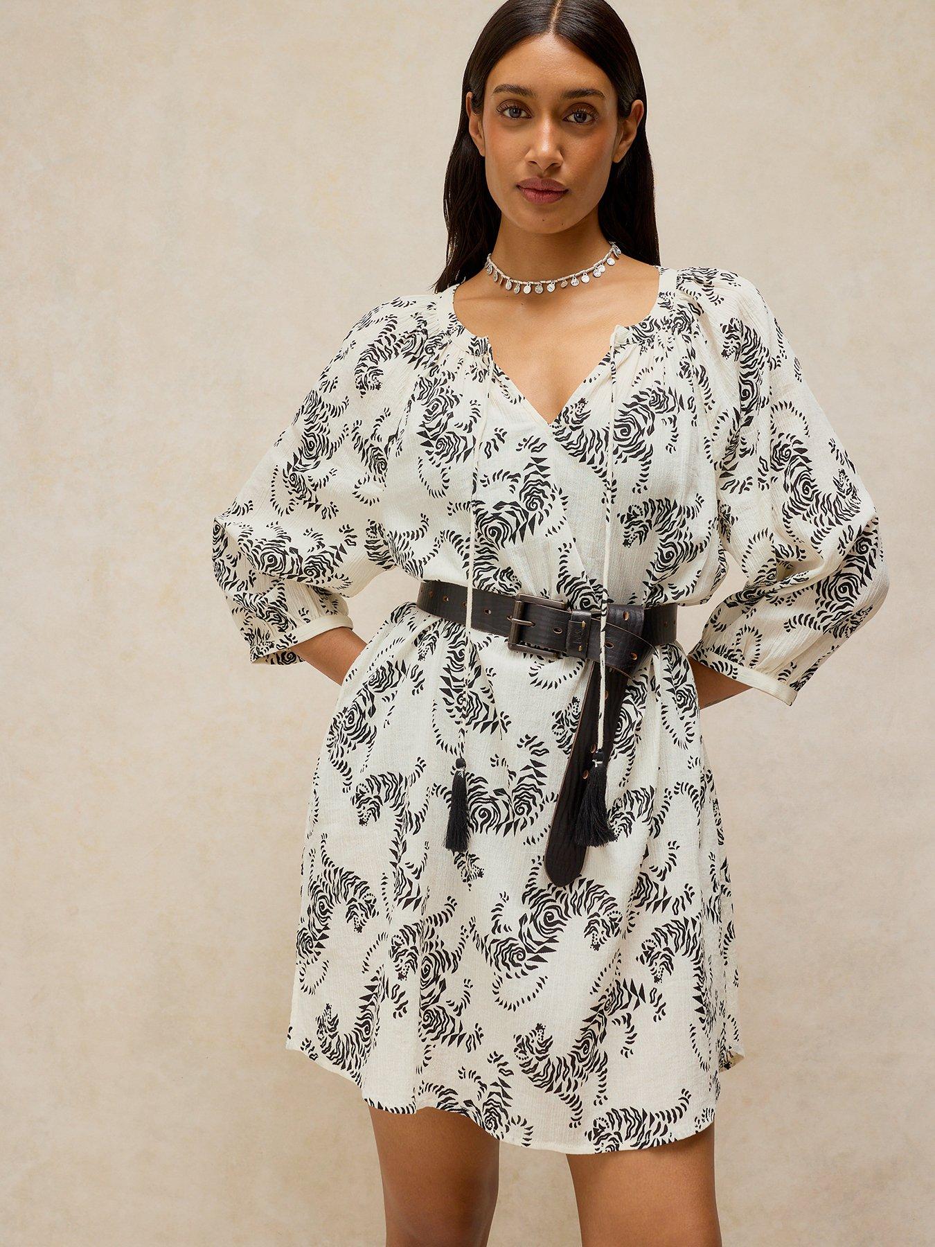Image 3 of 6 of White Stuff Lottie Beach Cover Up