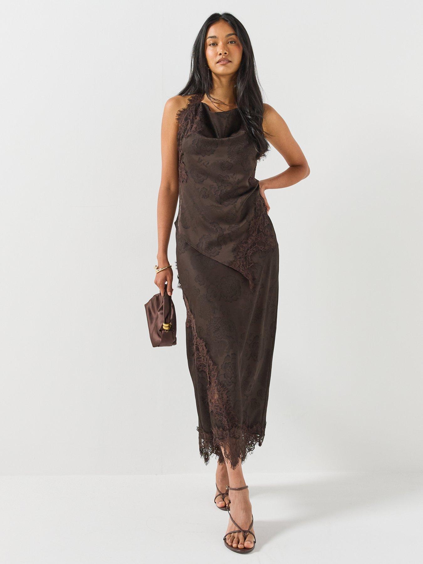 Image 3 of 6 of Vero Moda Kira Lace Halterneck Top