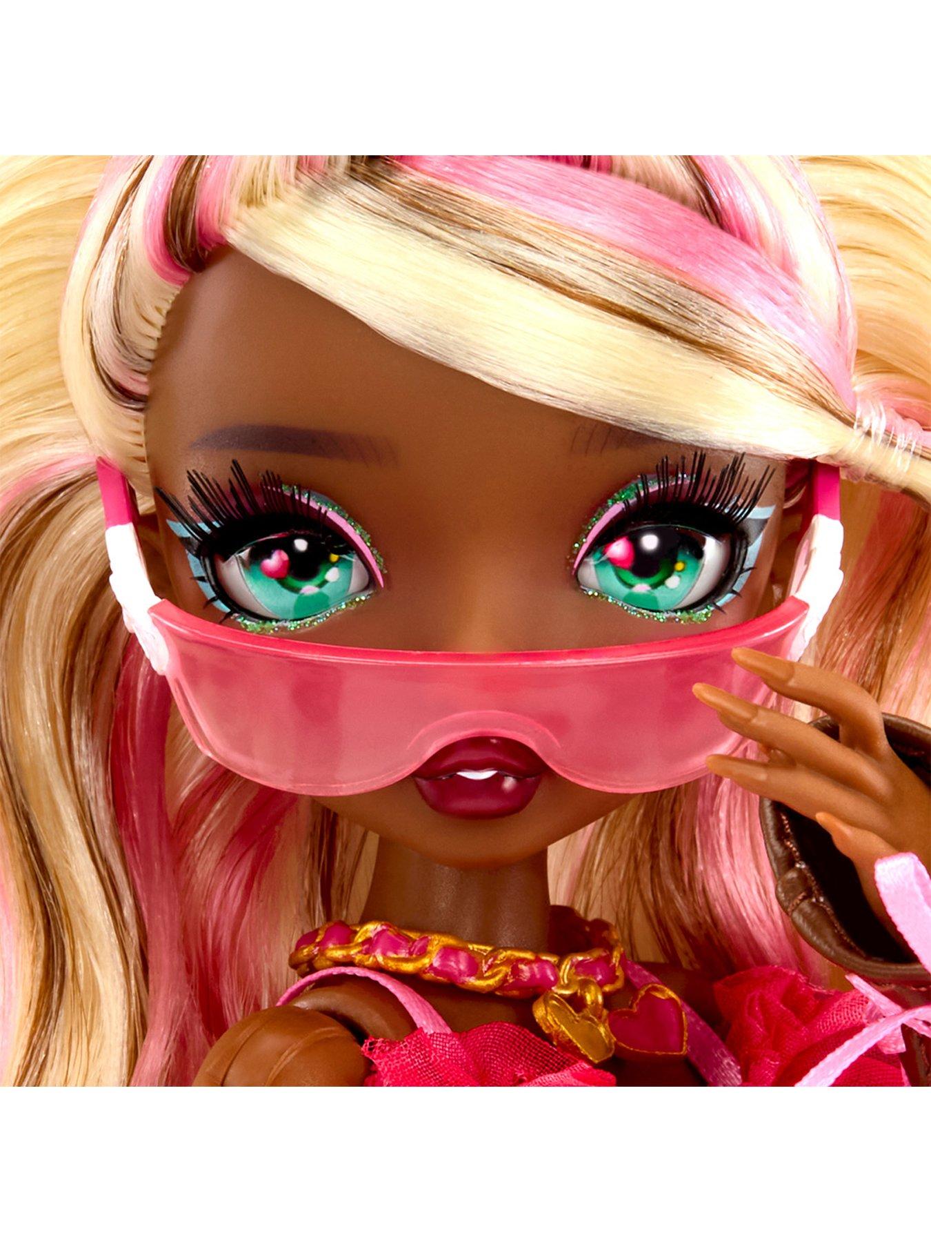 Image 3 of 7 of Mirror Mi Amora Valentina Fashion Doll