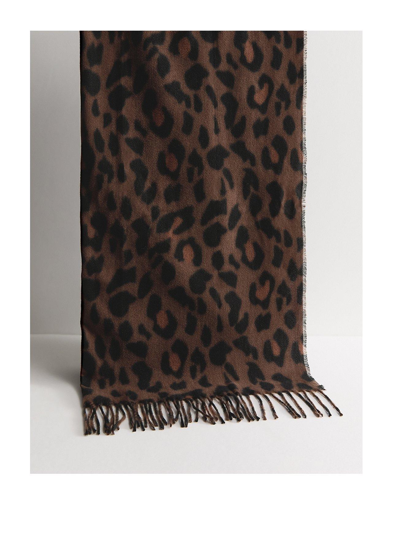 New Look Brown Leopard Print Knitted Scarf