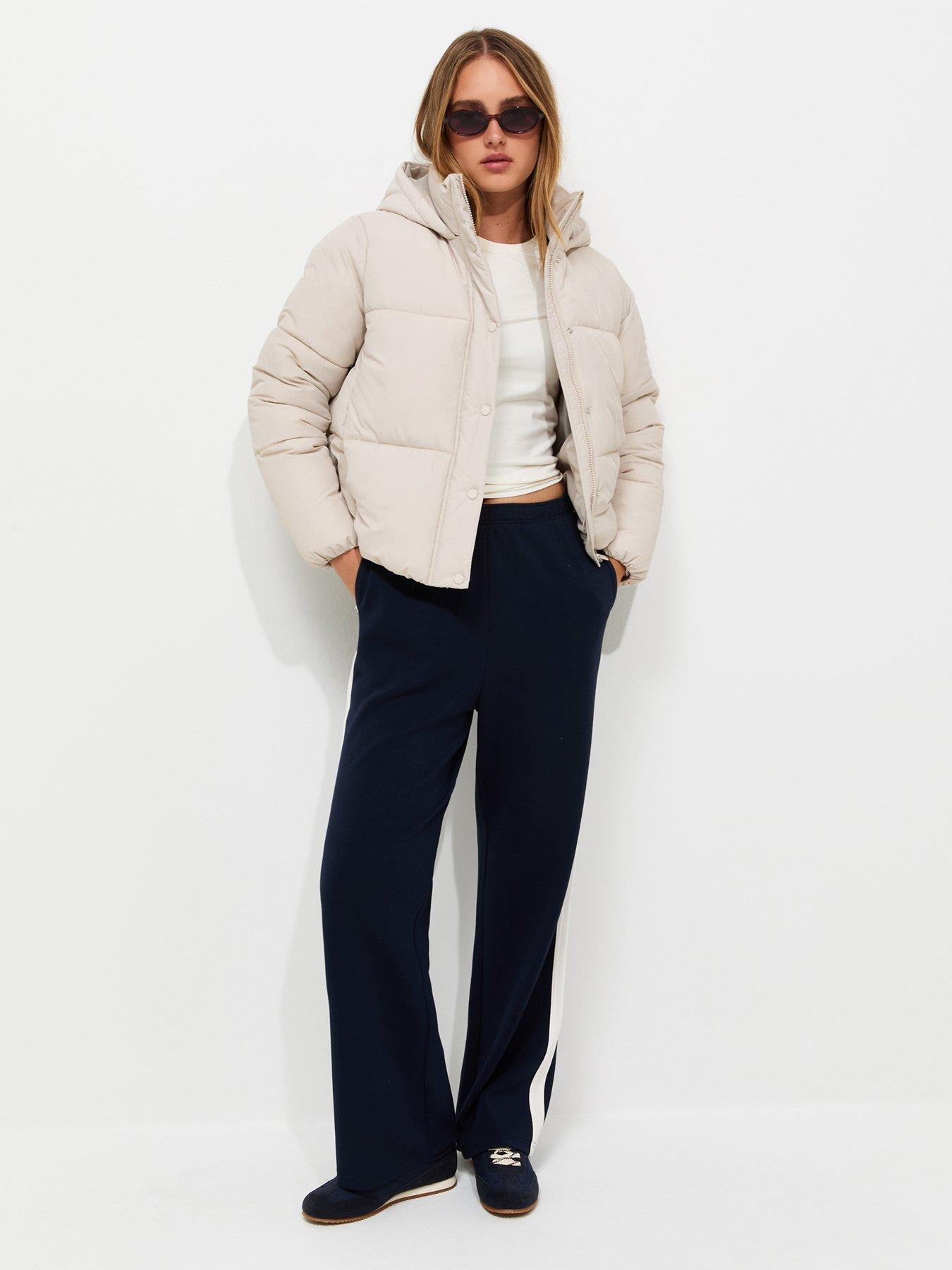 Image 3 of 7 of New Look Cream Hooded Crop Puffer Jacket