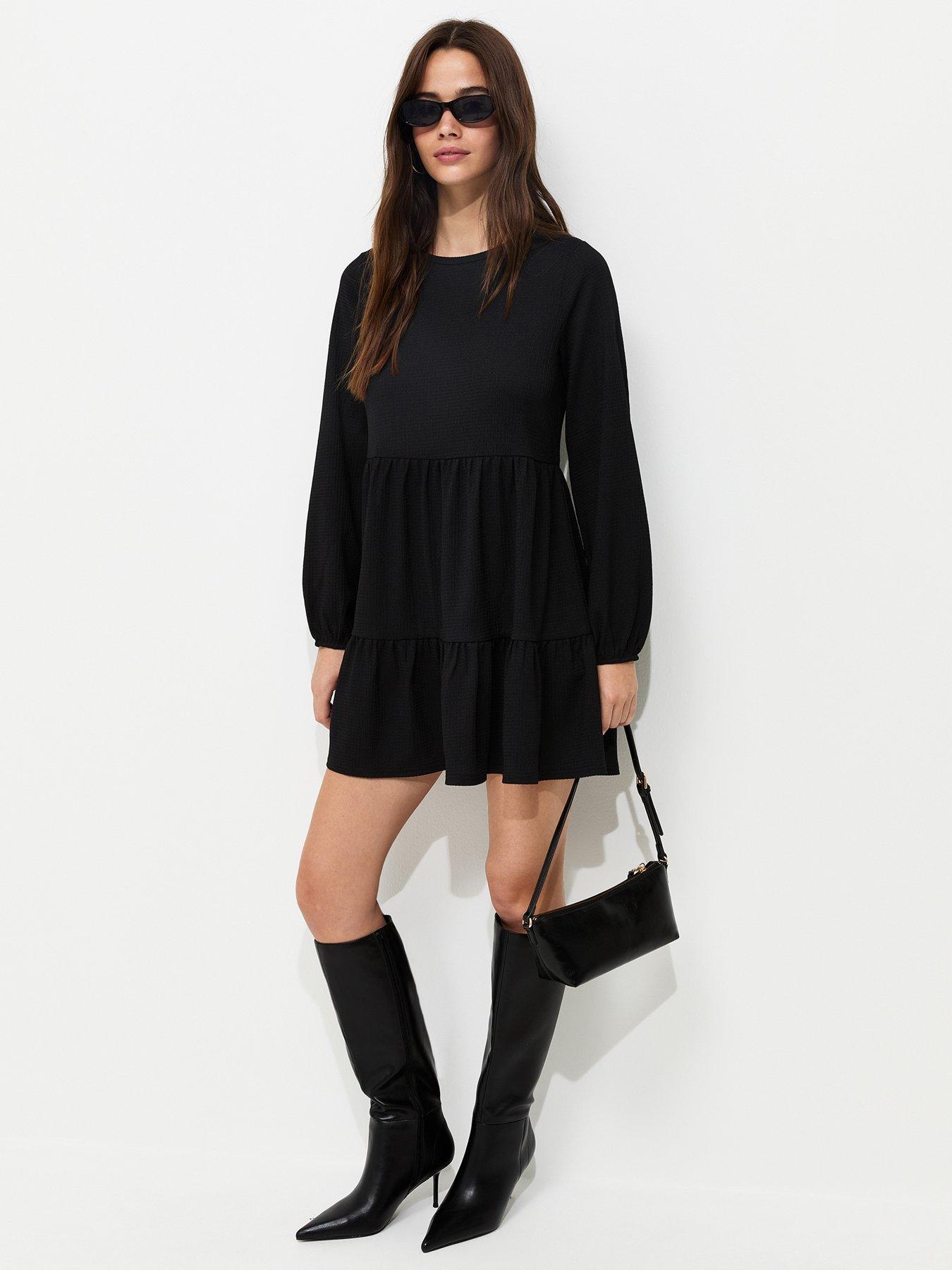 Image 3 of 5 of New Look Crinkled Long Sleeve Smock Mini Dress - Black