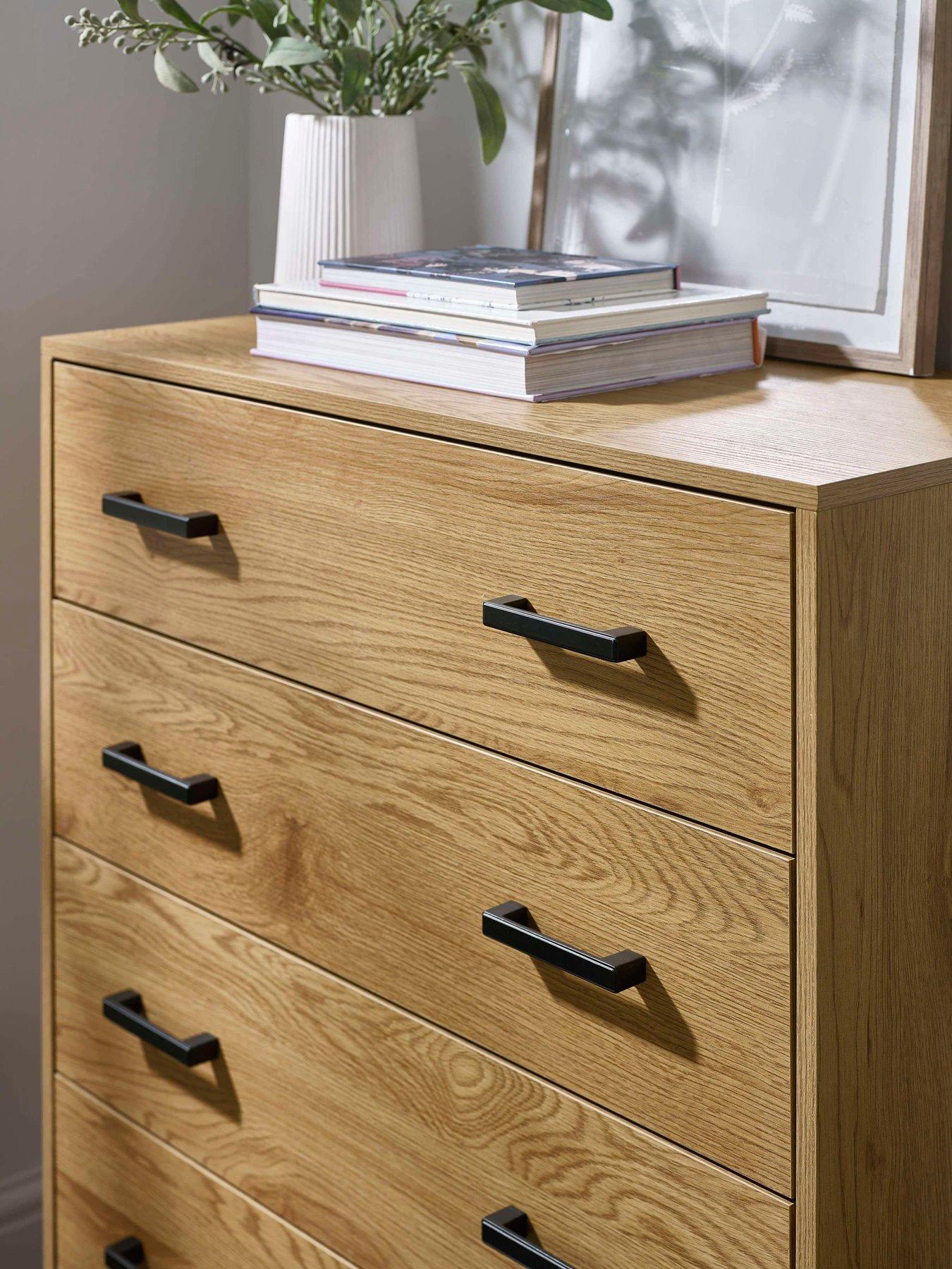 Image 4 of 7 of Julian Bowen Harlow 4 Drawer Chest